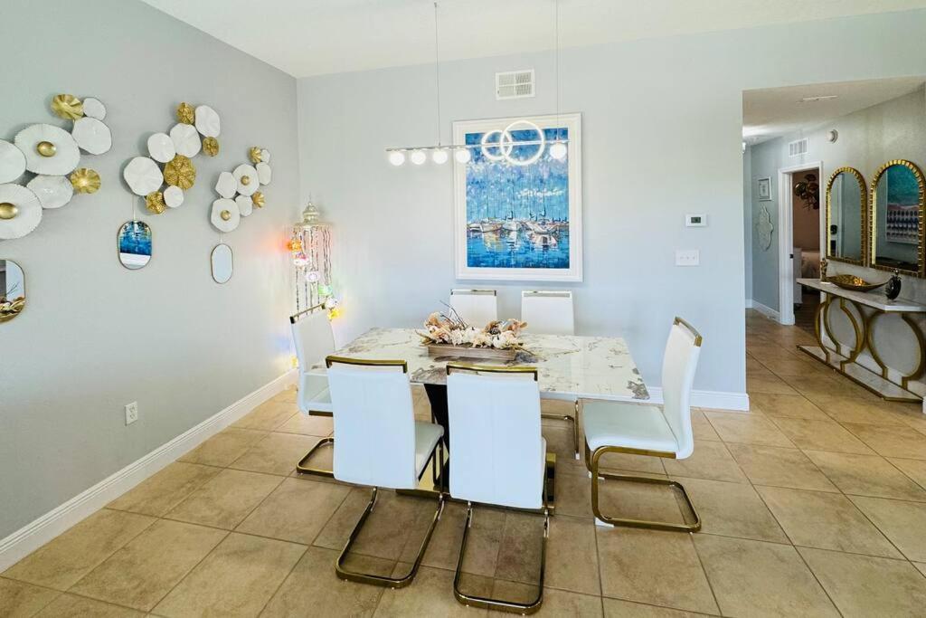 Luxurious & Epic Condo in heart of Orlando