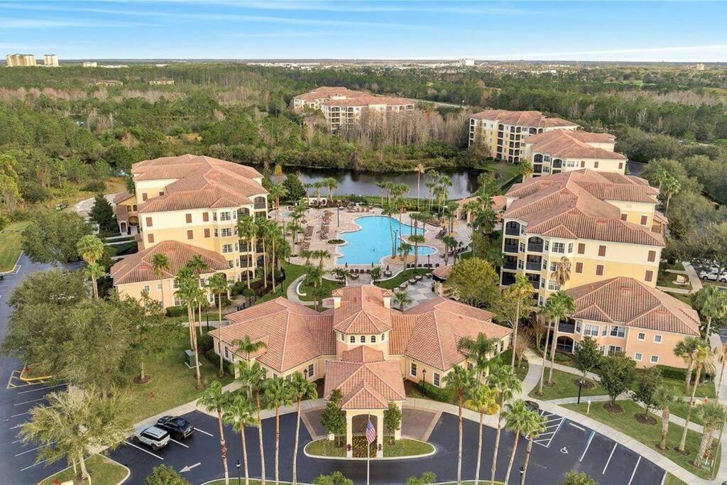 Luxurious & Epic Condo in heart of Orlando