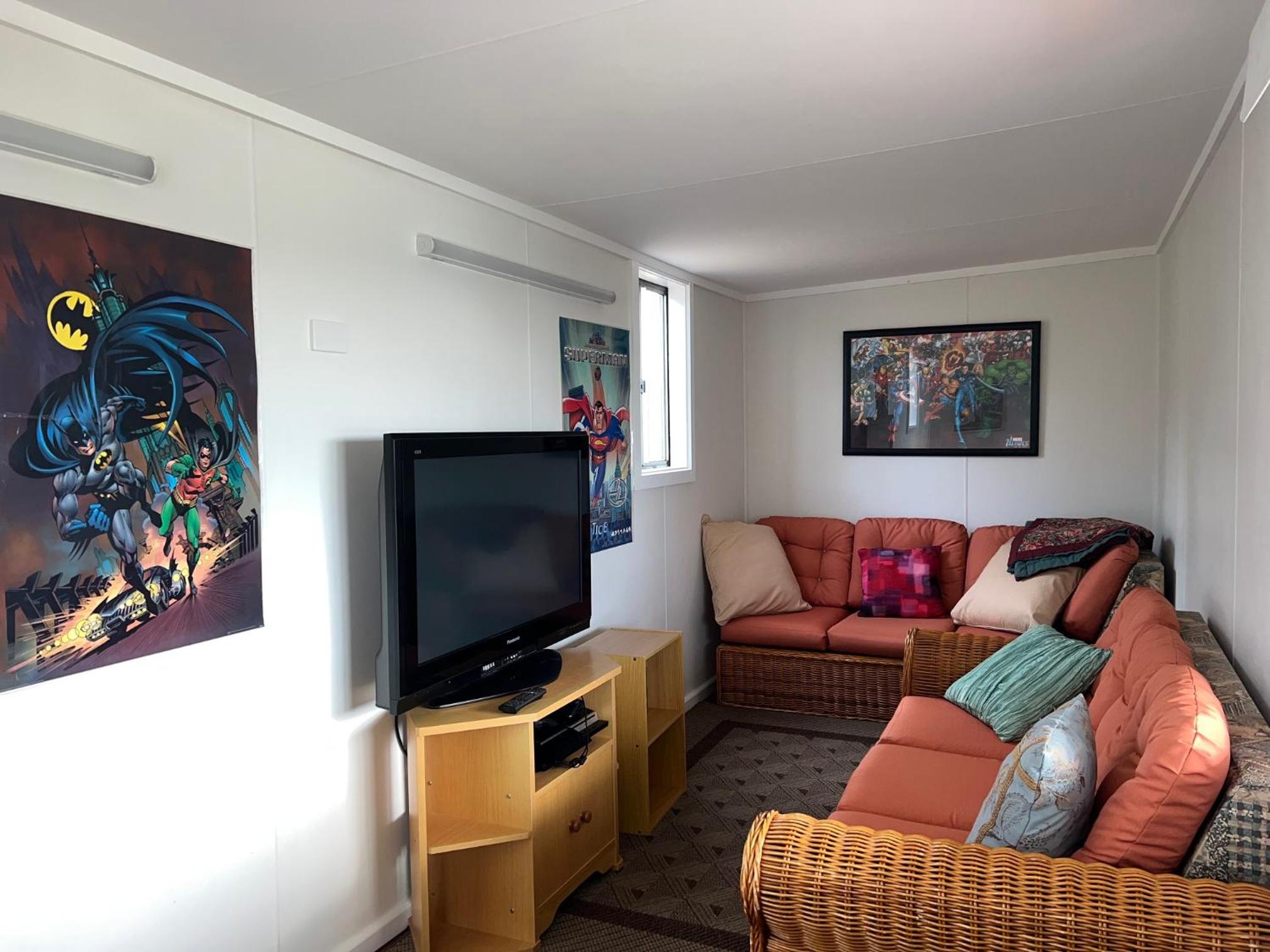 The Lake House, Highgrove- Quiet secluded comfort