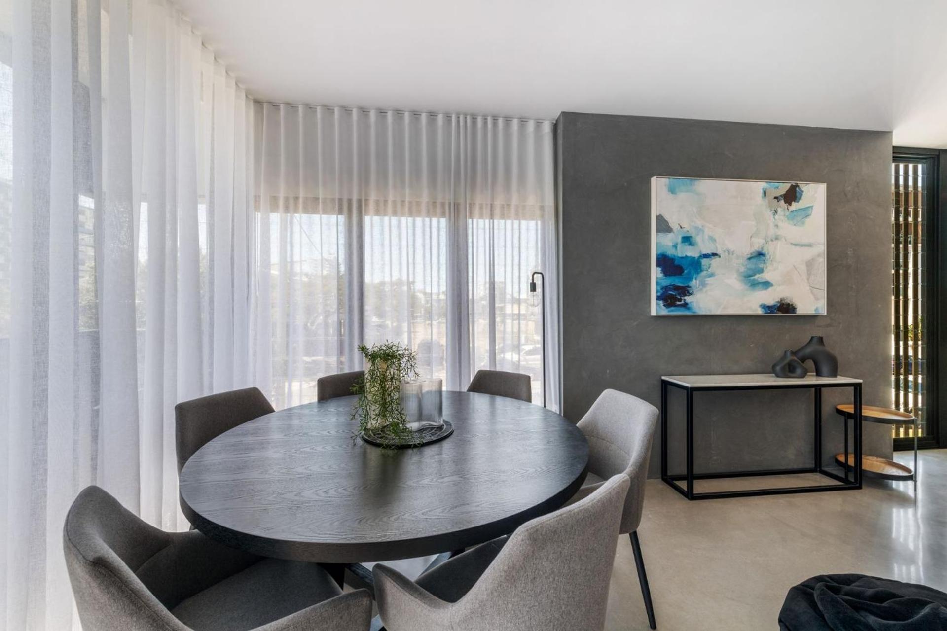 Luxurious brand new 3 bedroom house near the ocean