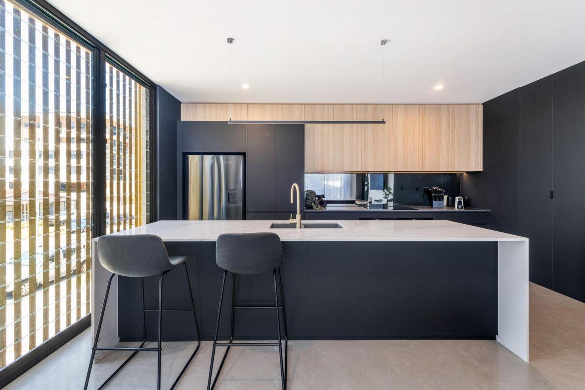 Luxurious brand new 3 bedroom house near the ocean