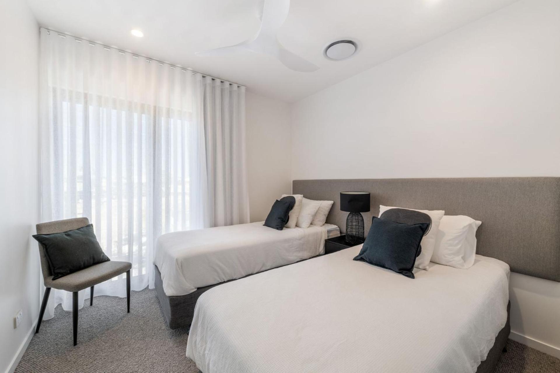 Luxurious brand new 3 bedroom house near the ocean