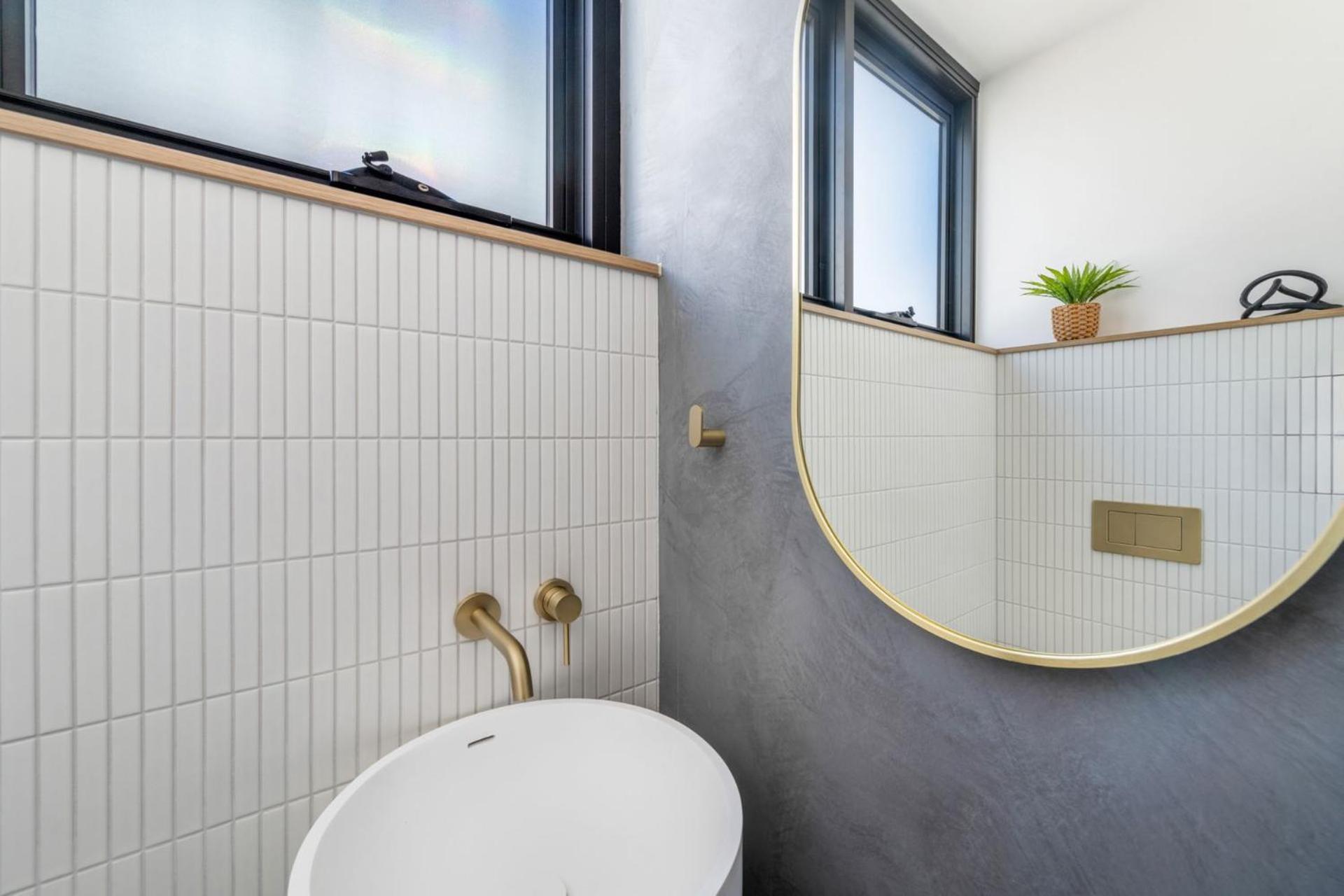 Luxurious brand new 3 bedroom house near the ocean