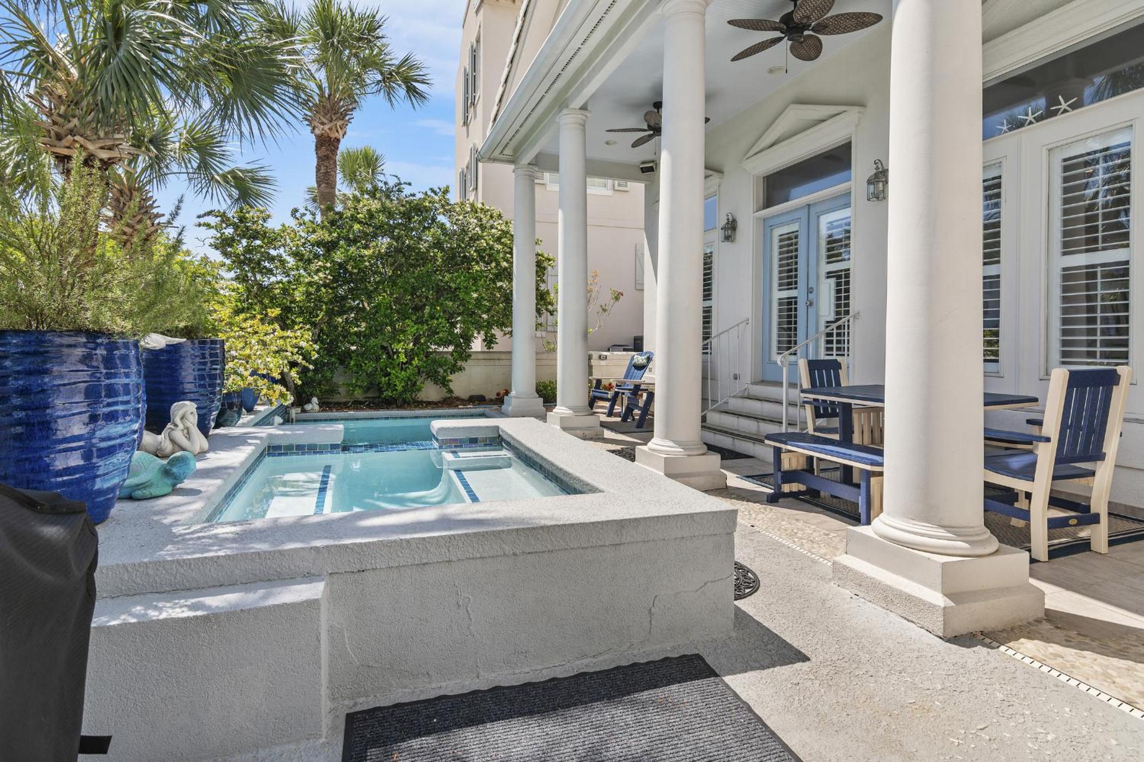 Southern Nights At Destin Pointe Resort