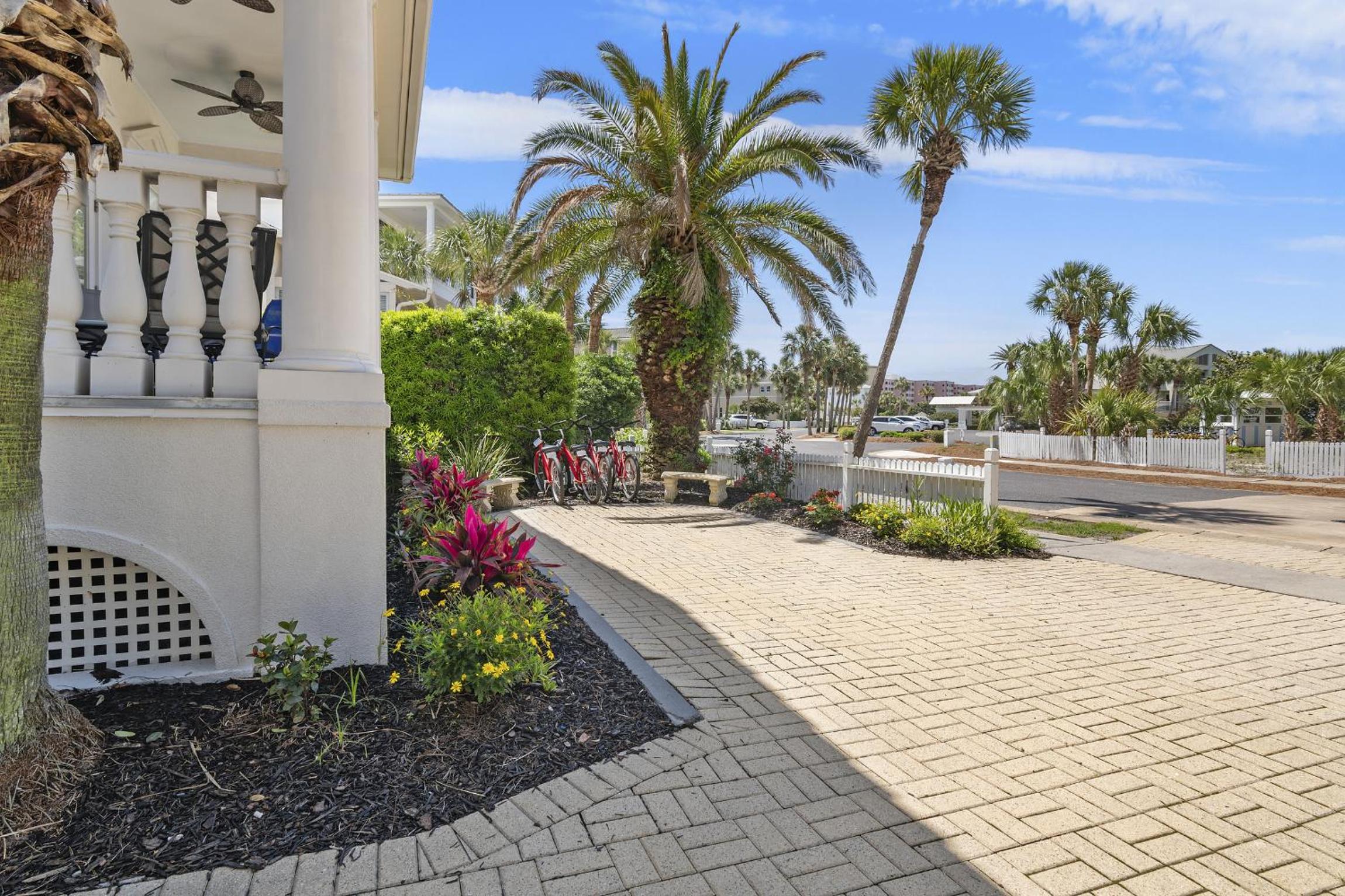 Southern Nights At Destin Pointe Resort