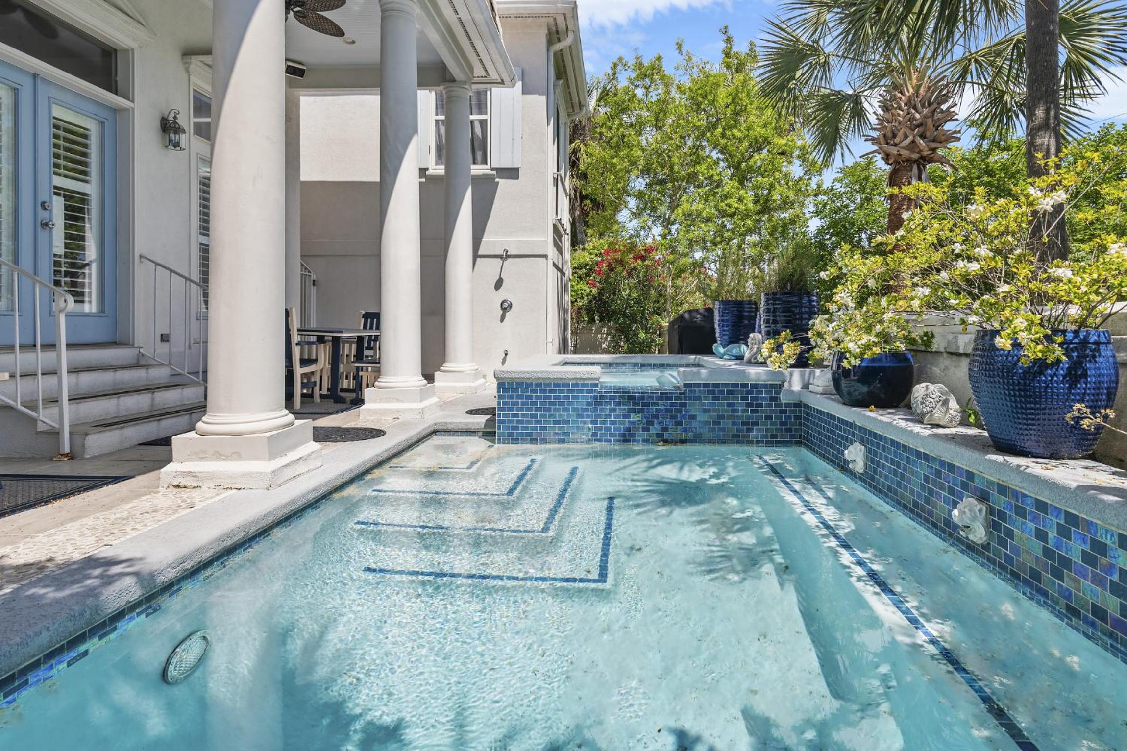 Southern Nights At Destin Pointe Resort