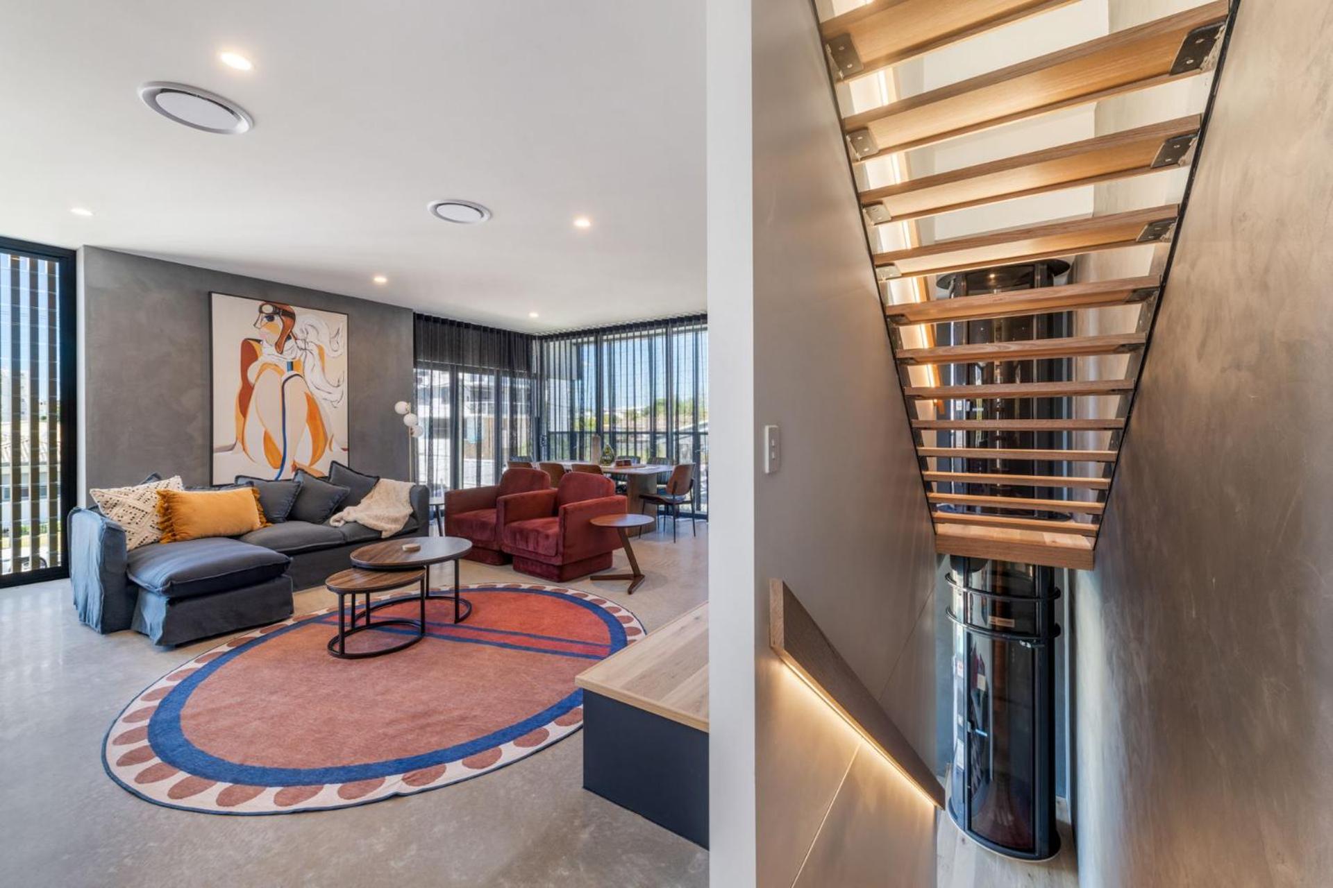 The Smith Luxurious brand new 3 bedroom townhouse by the beach