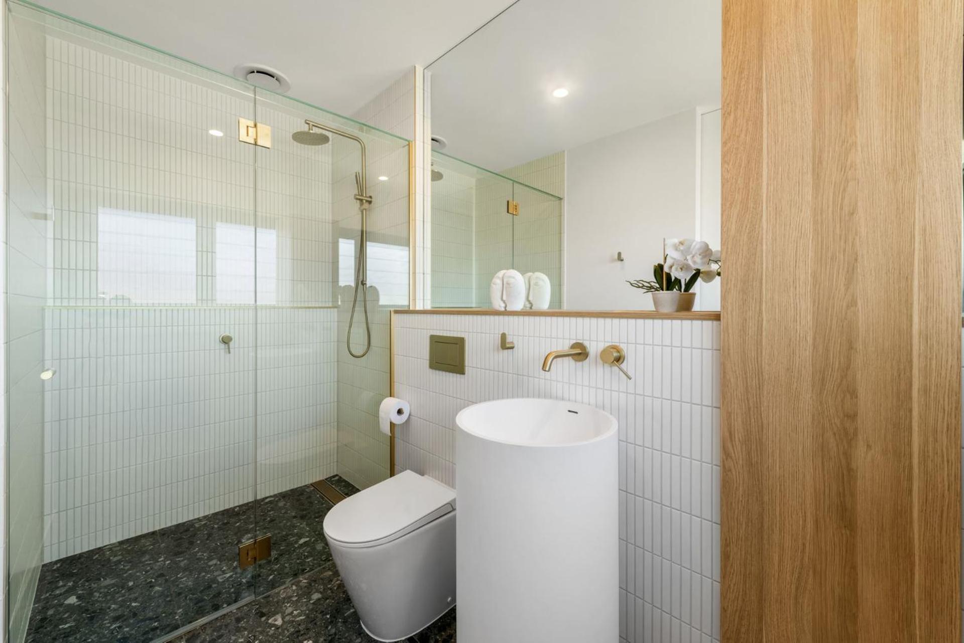 The Smith Luxurious brand new 3 bedroom townhouse by the beach