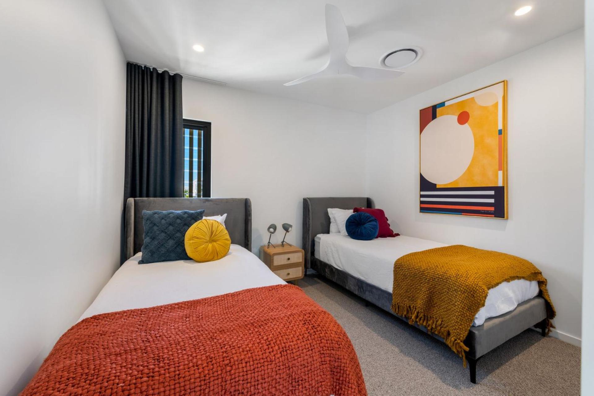 The Smith Luxurious brand new 3 bedroom townhouse by the beach