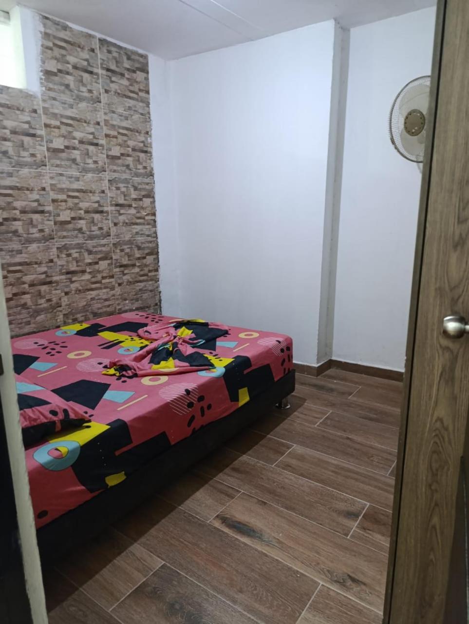 APARTAMENT E1 AIRE ACONDICIONADO 100MT2, 4 HABTACIONES EN La MEJOR ZONA, LAURELES ESTADIo