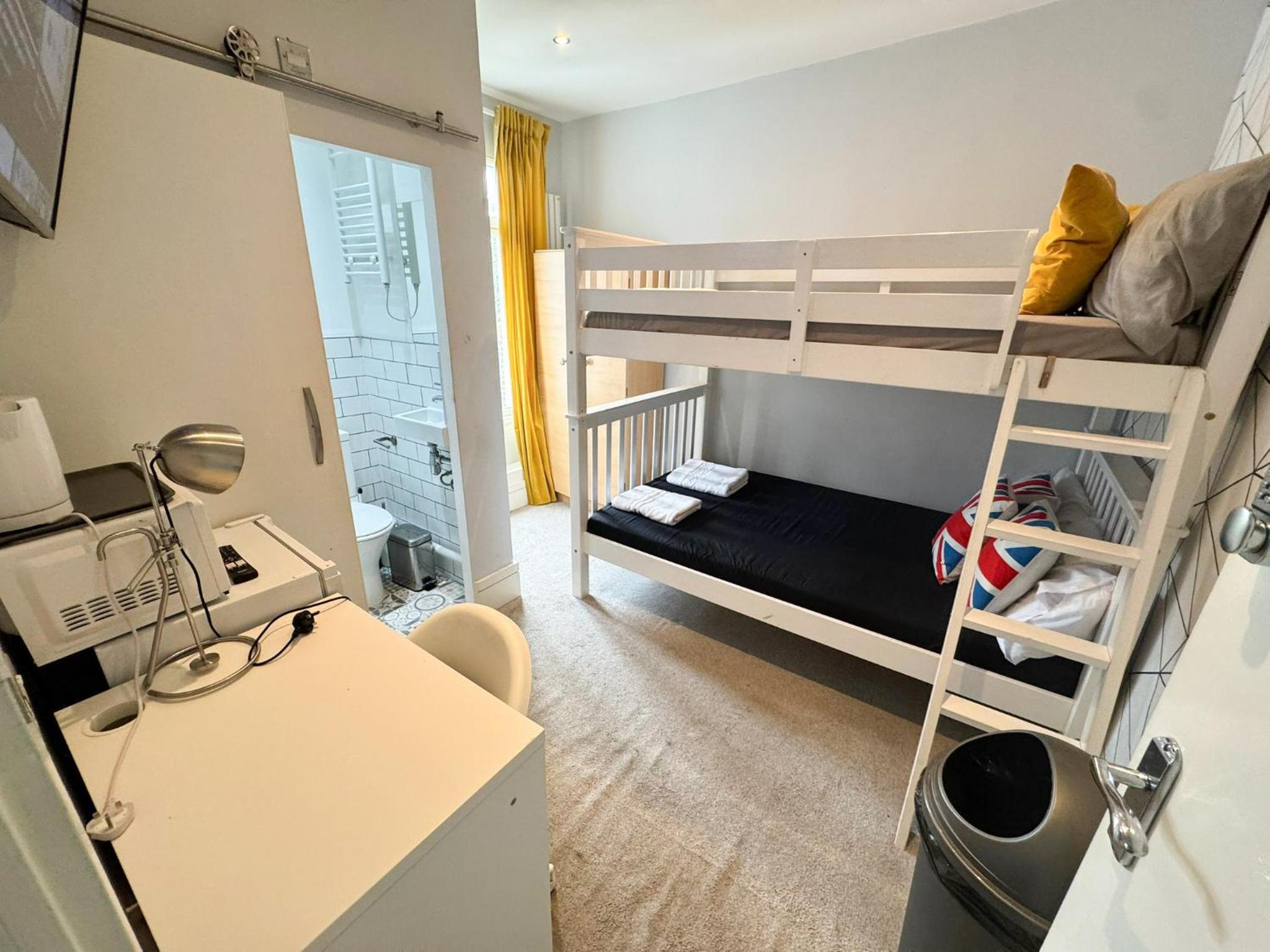 Stay in Fulham view 3