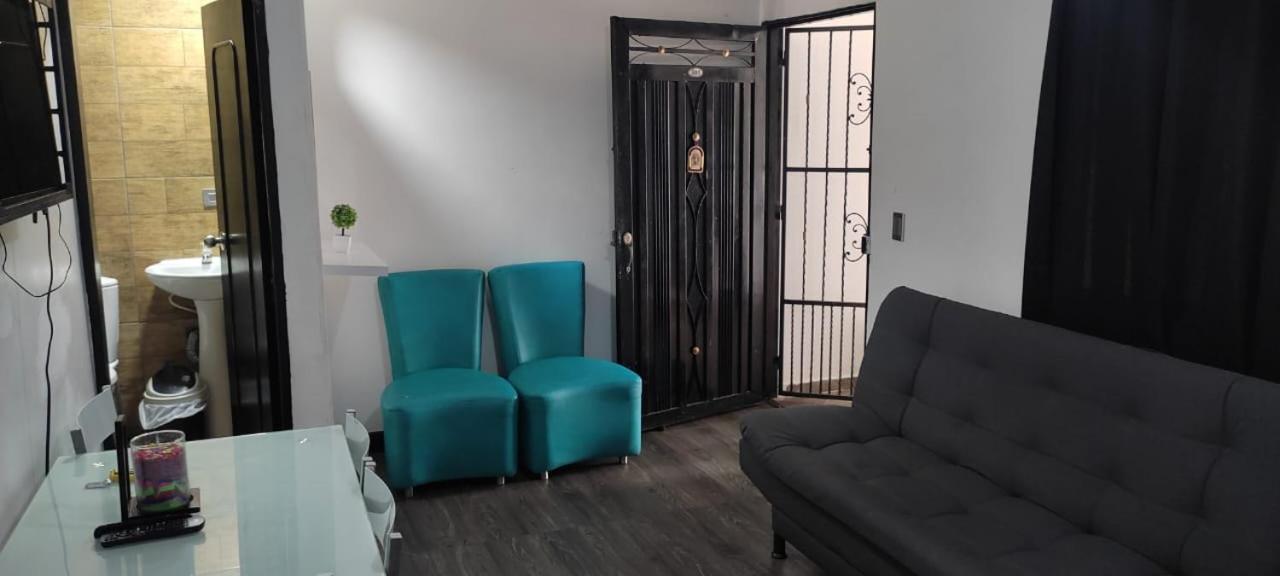 APARTAMENT E1 AIRE ACONDICIONADO 100MT2, 4 HABTACIONES EN La MEJOR ZONA, LAURELES ESTADIo