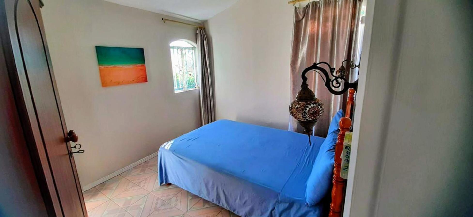 Beachfront Villa 4 bedrooms - Direct Ocean Access Sunset Views
