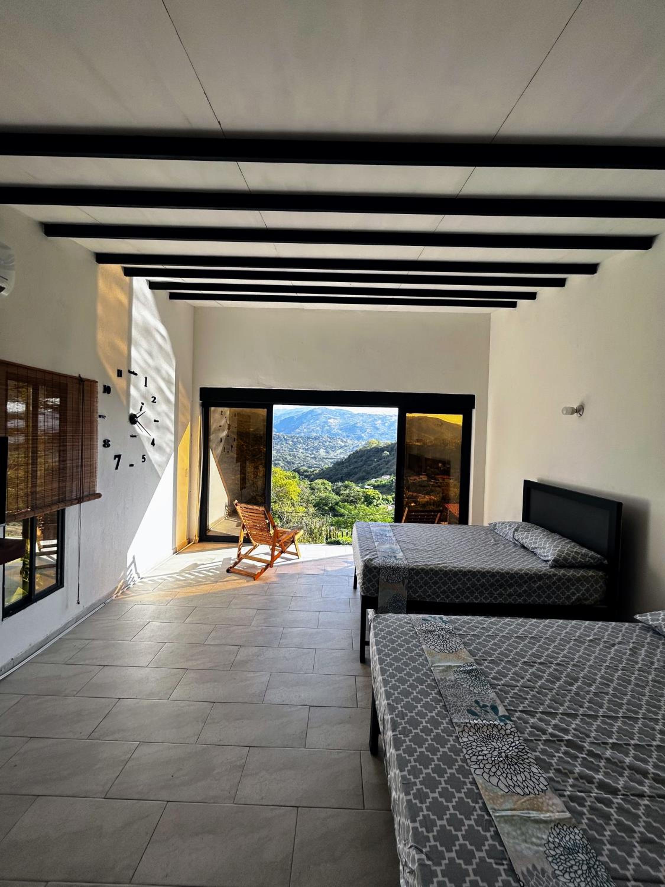 Cabaña Cedro Amarillo - Jacuzzi Grande Con Calefacción - Cerca a Medellín
