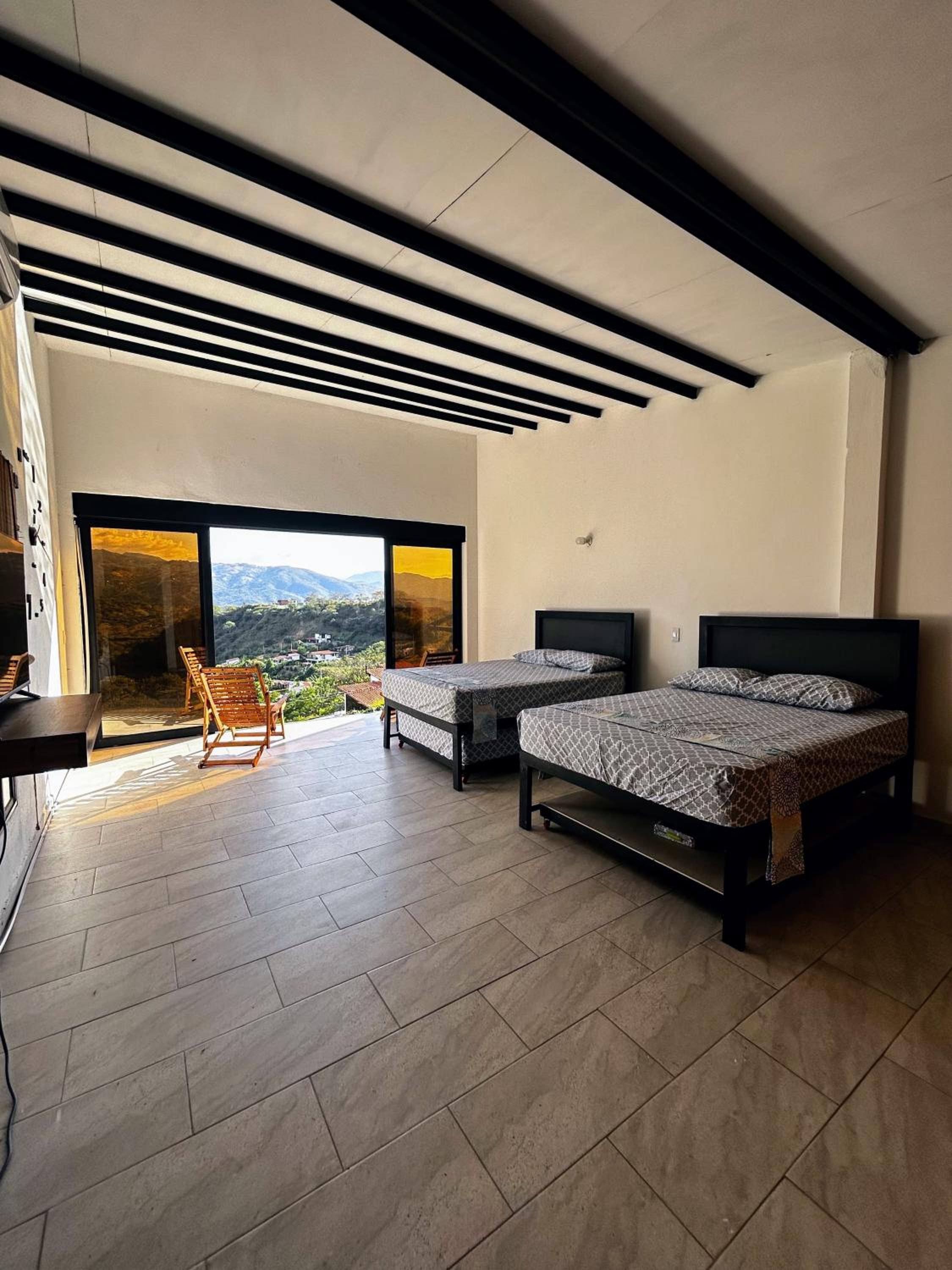 Cabaña Cedro Amarillo - Jacuzzi Grande Con Calefacción - Cerca a Medellín