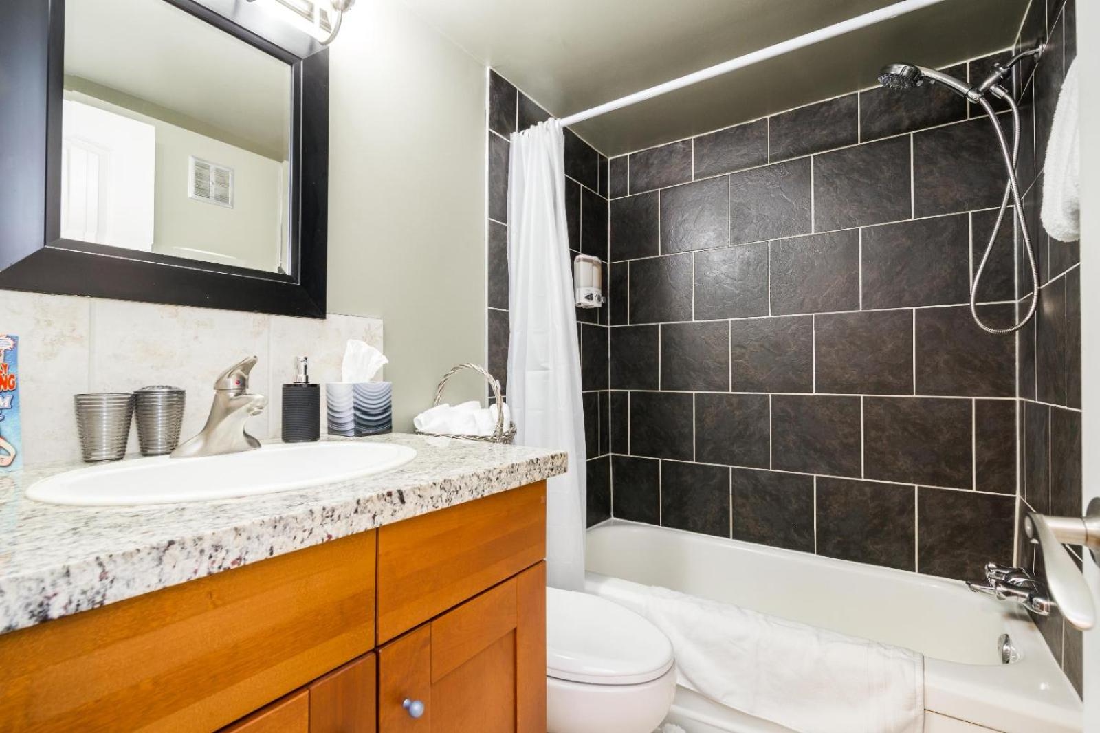 Vibrant Escapade Bright one Bedroom