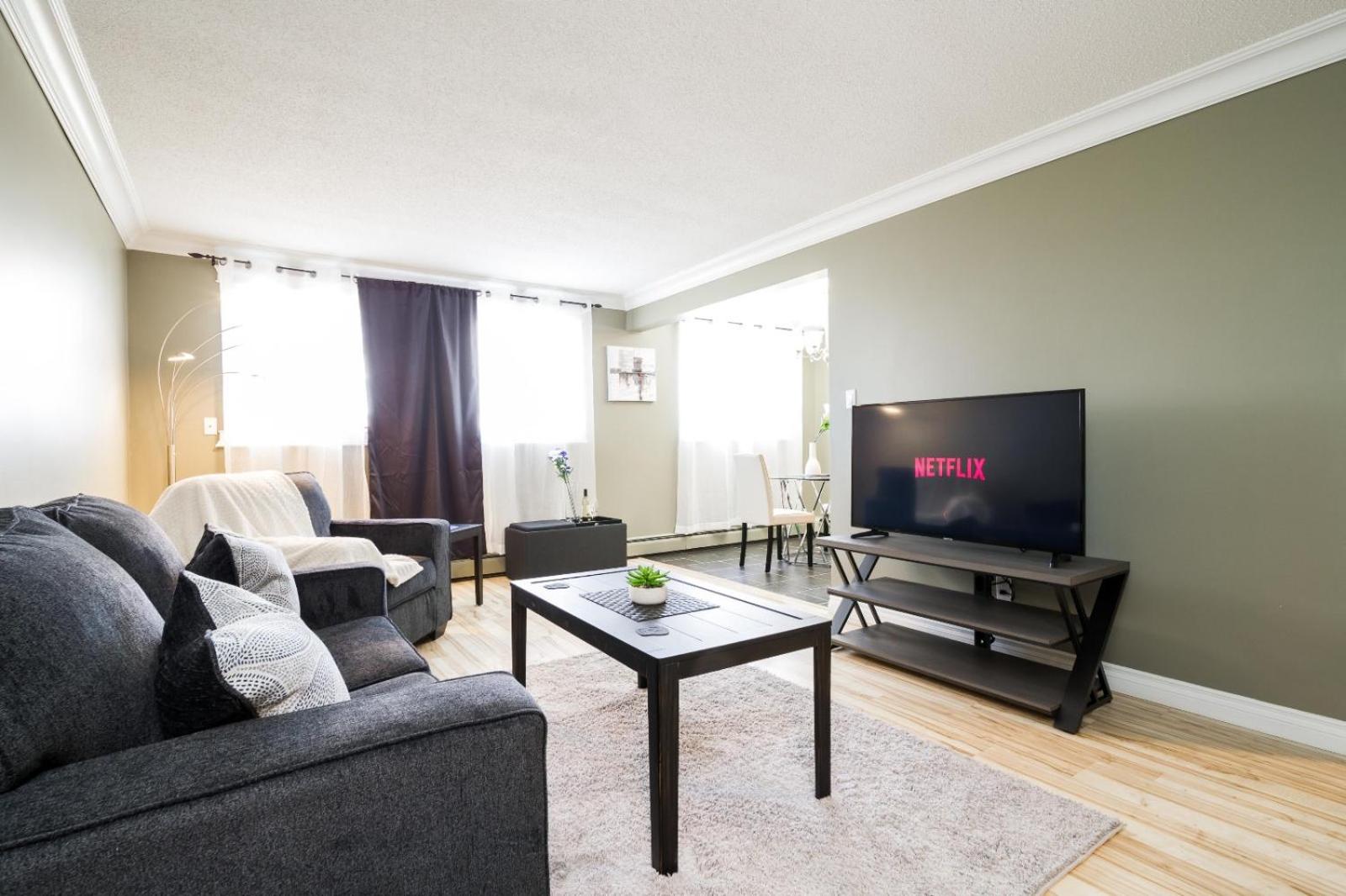 Vibrant Escapade Bright one Bedroom