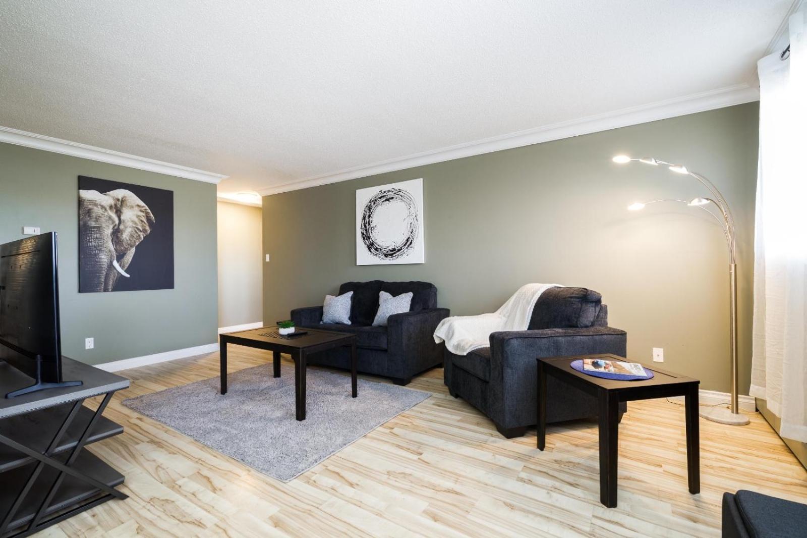 Vibrant Escapade Bright one Bedroom