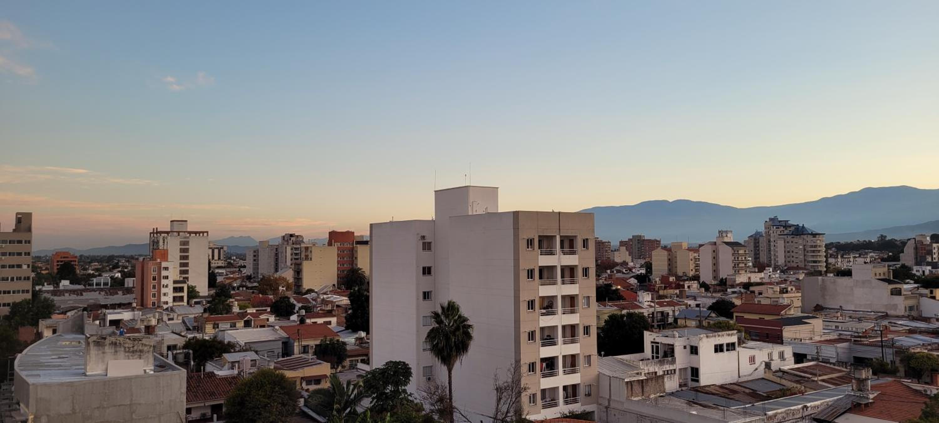 Departamento con pileta, sauna y centrico