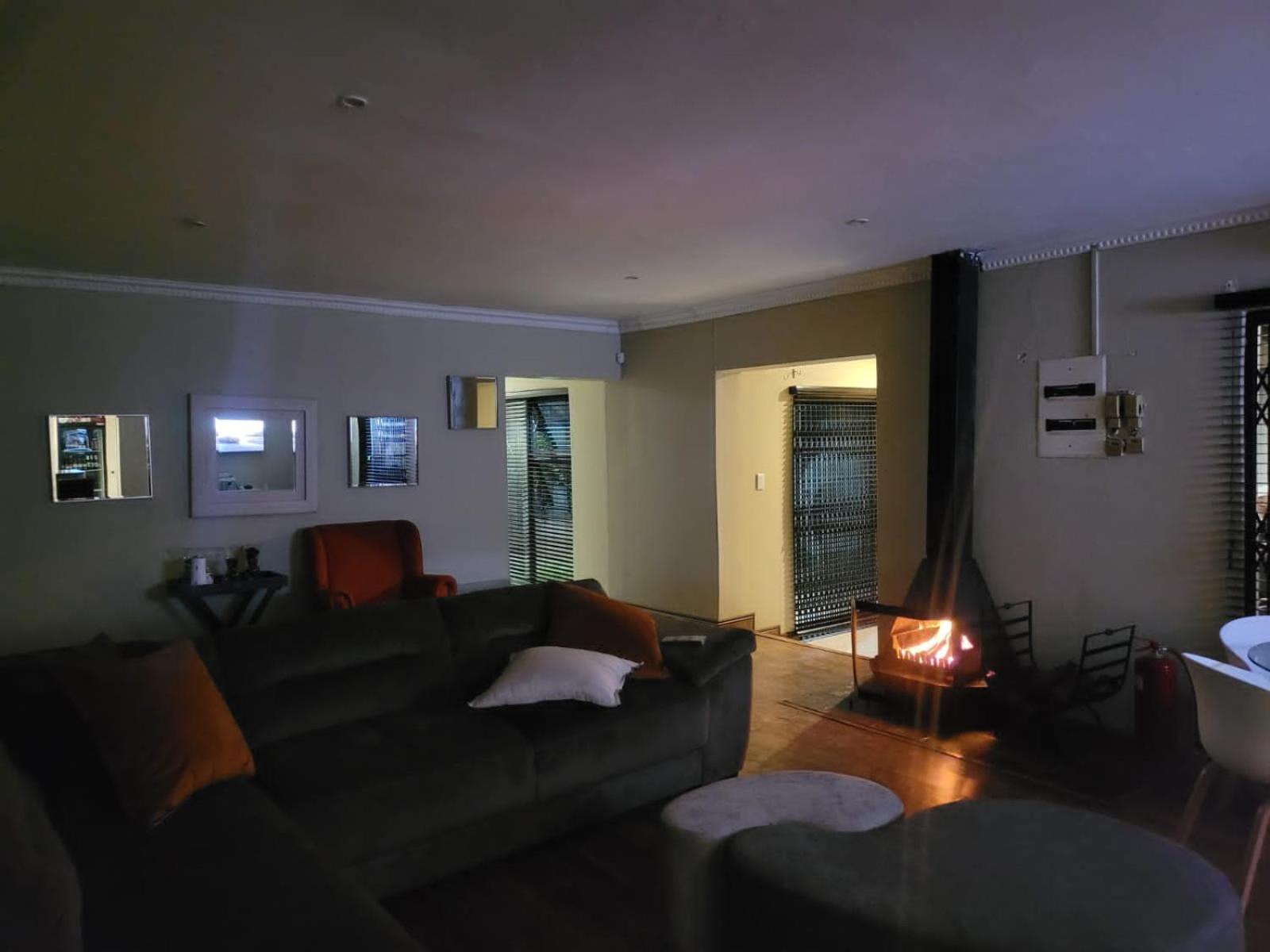 Emzini Guesthouse Universitas