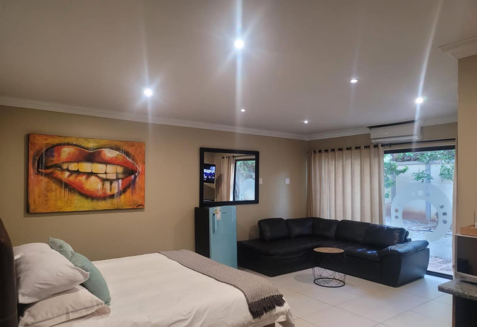 Emzini Guesthouse Universitas
