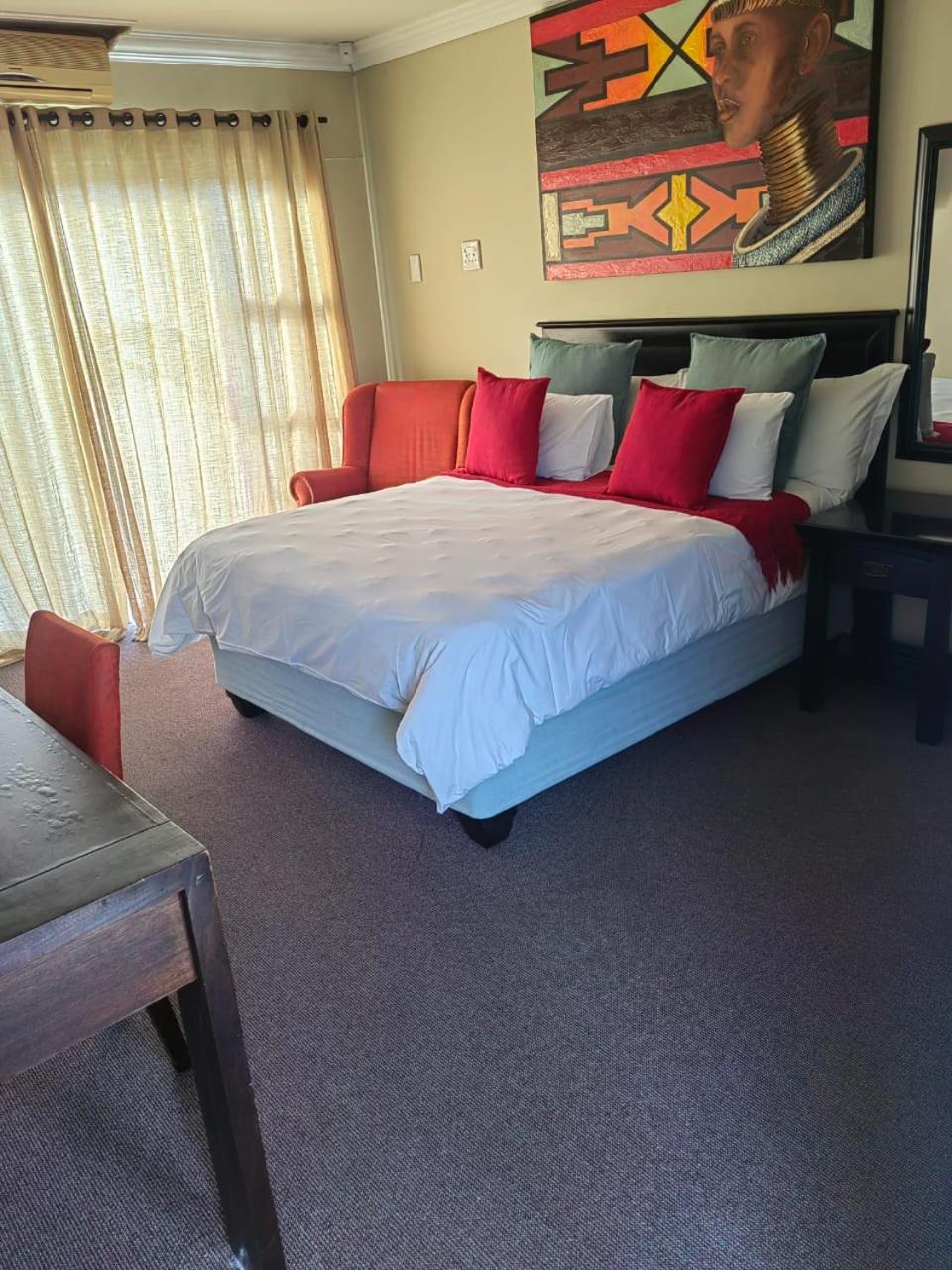 Emzini Guesthouse Universitas