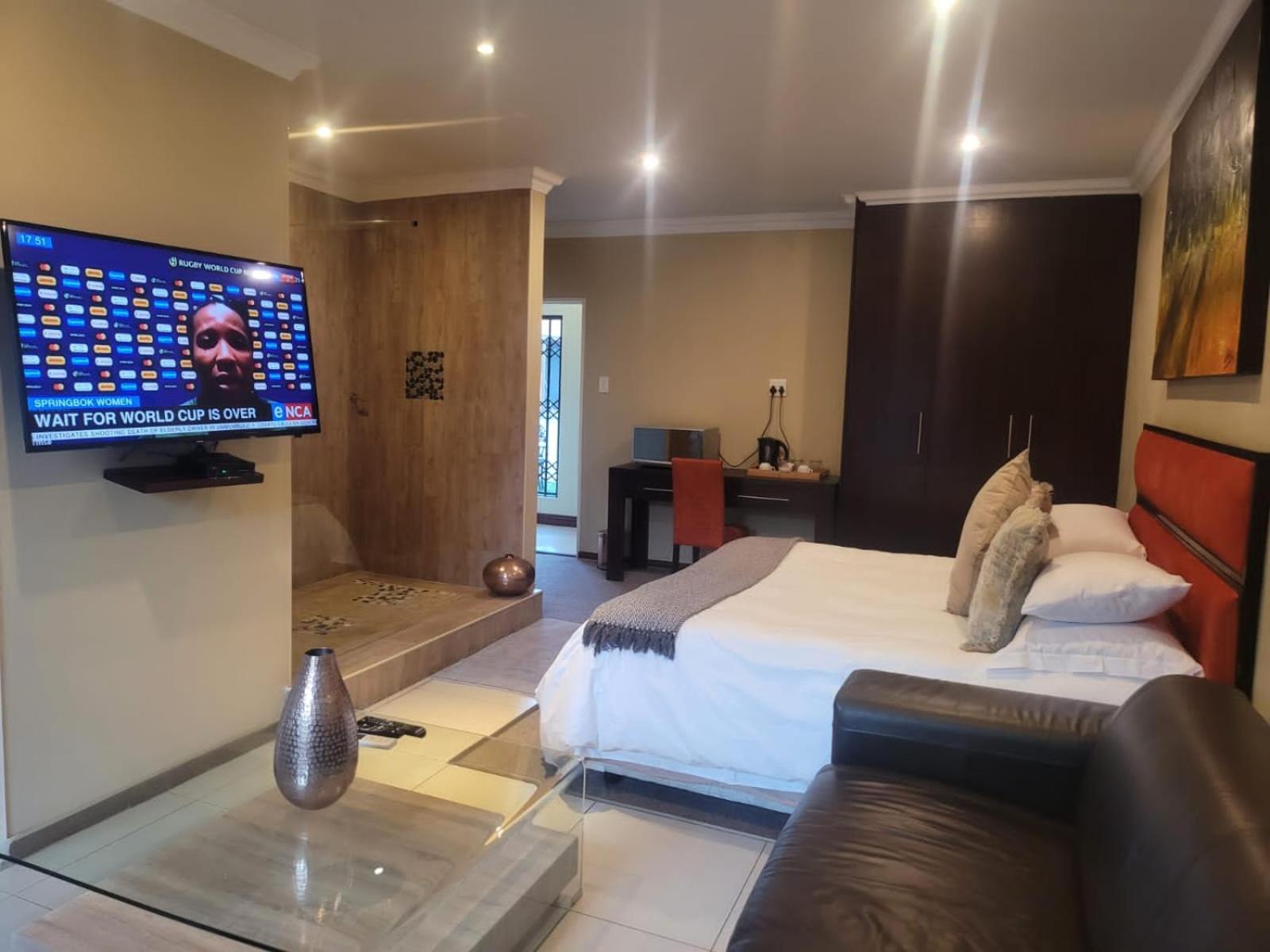 Emzini Guesthouse Universitas