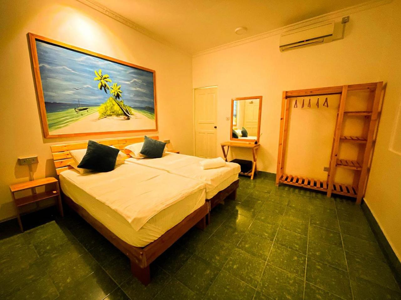 Bahaaru Villa Surf and Stay photo 5