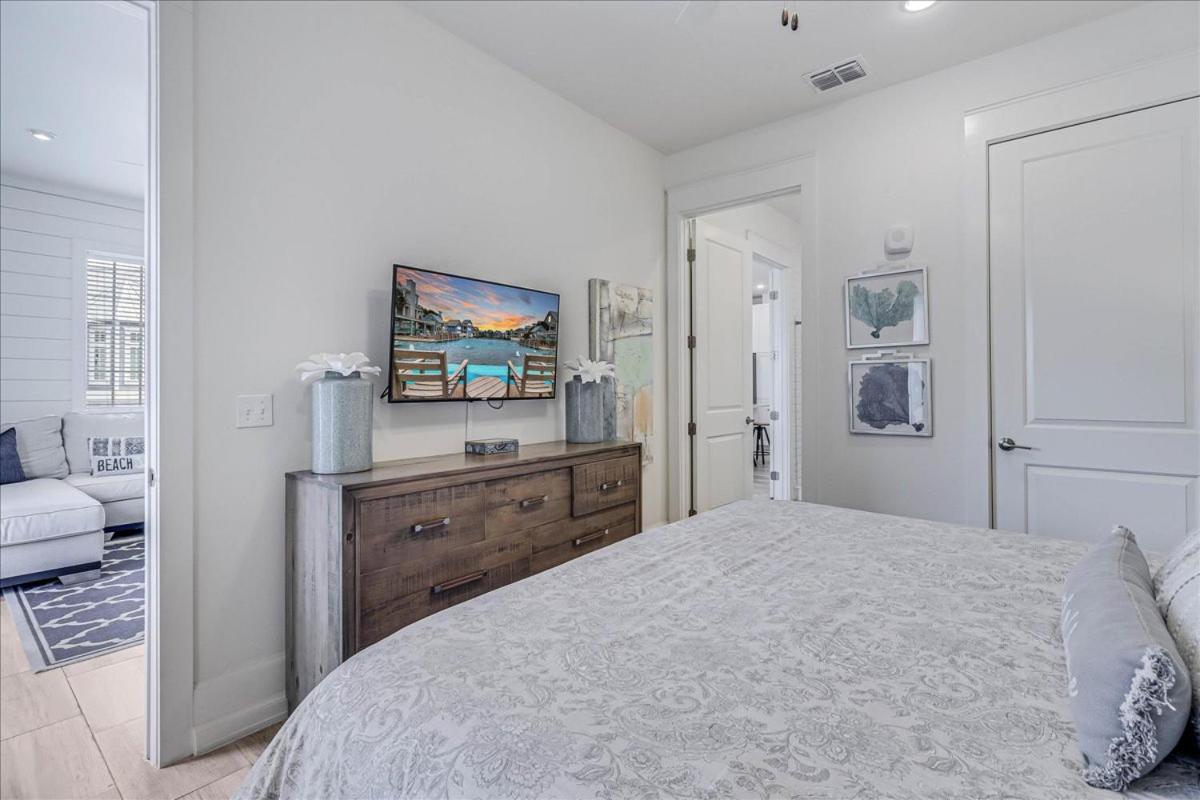 Pelican Point TC 10202