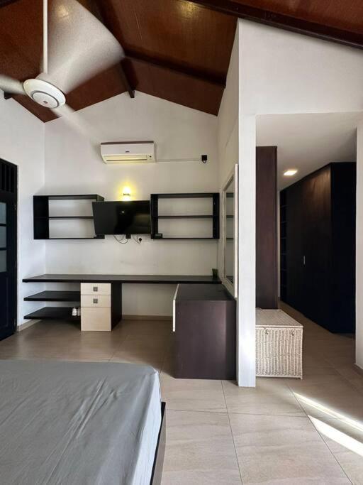Spacious 3-Bedroom House in Colombo view 3