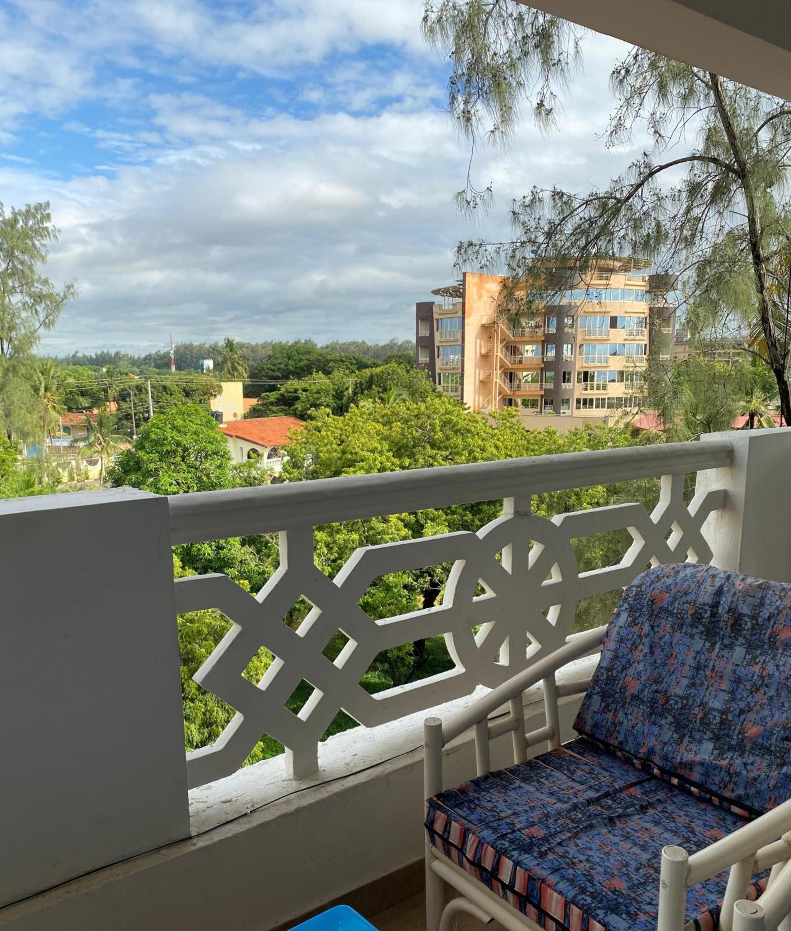 Sunrise Apartments