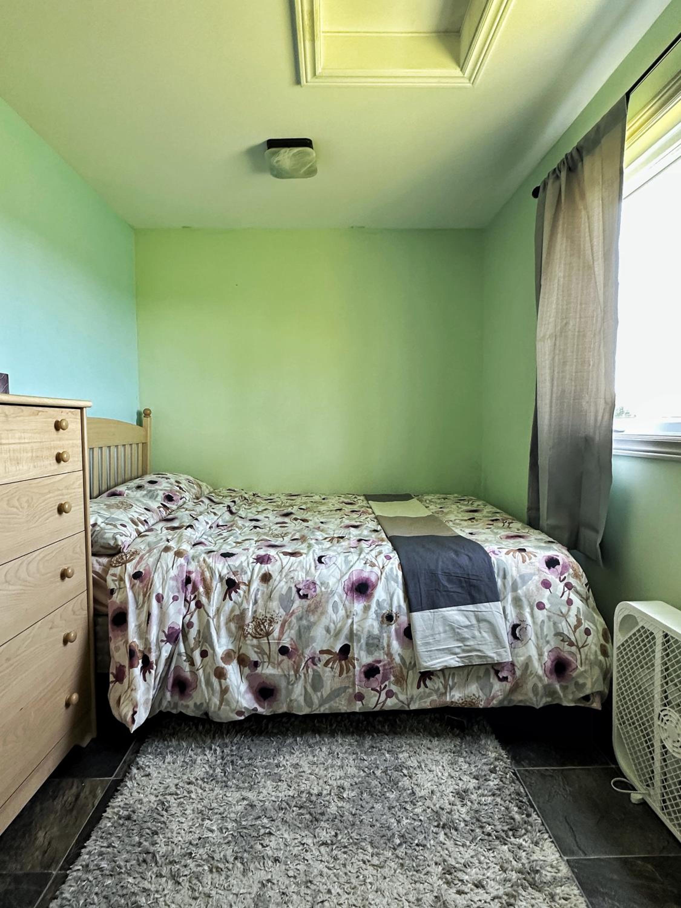 Entire Farmhouse 1 Hr from Toronto