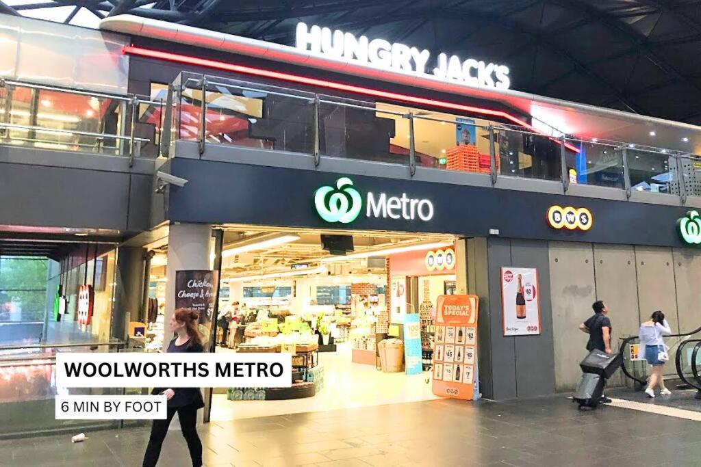 Great City Stay 2BR Free Tram Gym & Pool