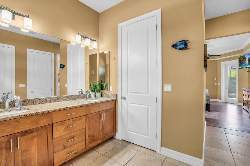 Villa Atlantis