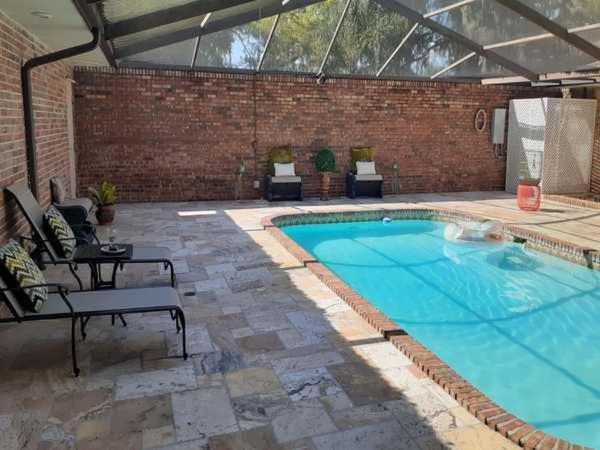 Tampa Vacations - Cozy Guest House in Golf Course neighborhood Near Theme Parks - Property Image 1
