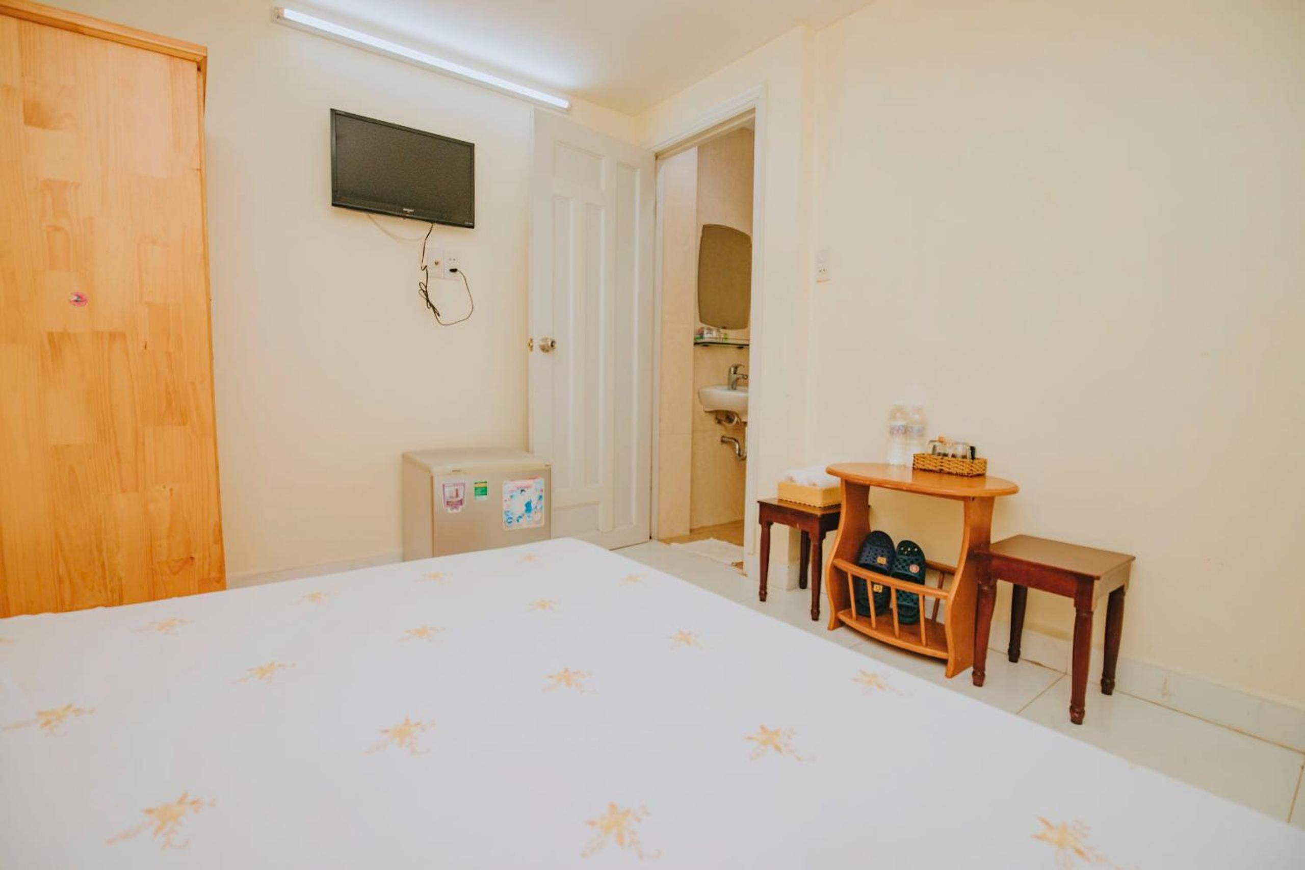 Thanh Loan Hotel DL - by BAY LUXURY view 2