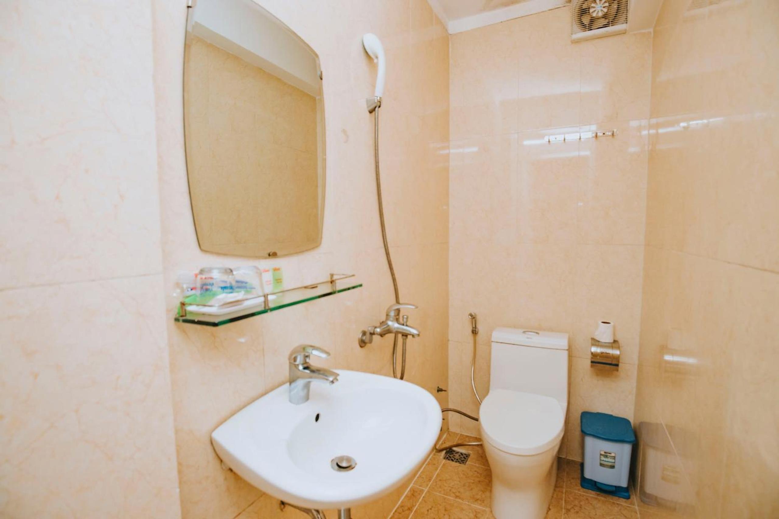 Thanh Loan Hotel DL - by BAY LUXURY view 4