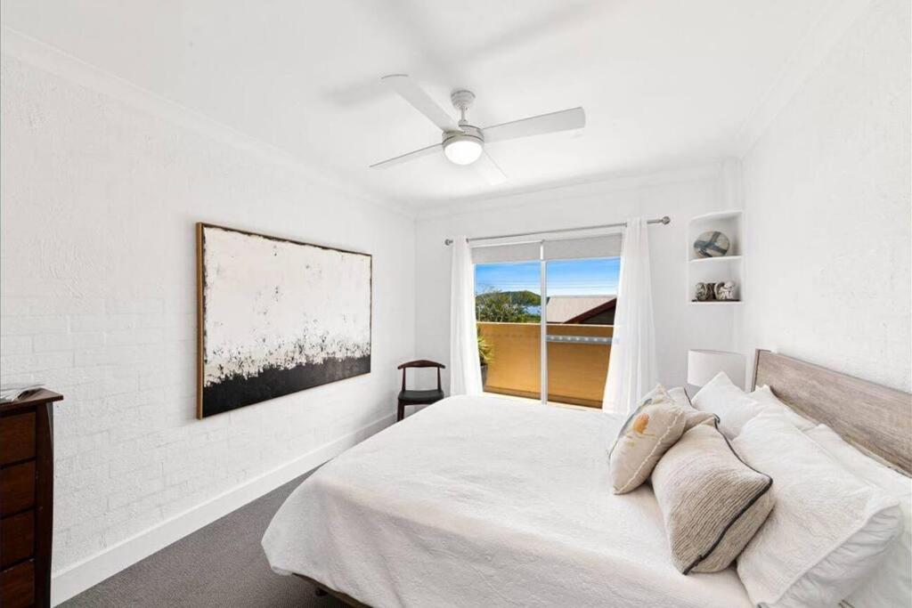Magical Hardy's Bay Waterfront Apartment