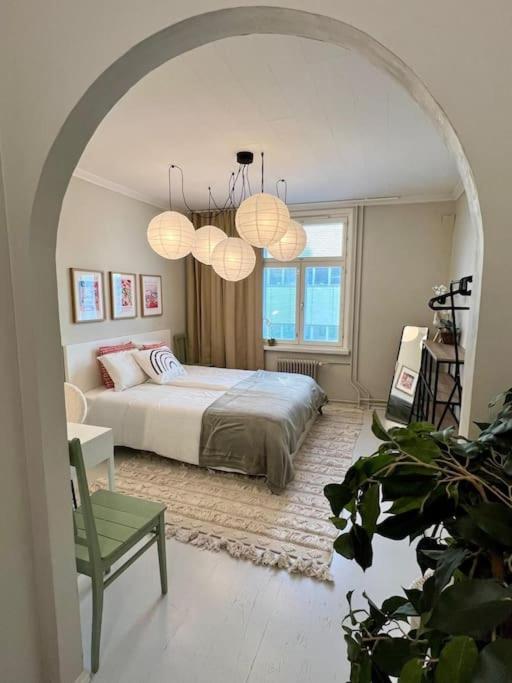 Hotel Valoisa läpitalon kaksio - Image 1