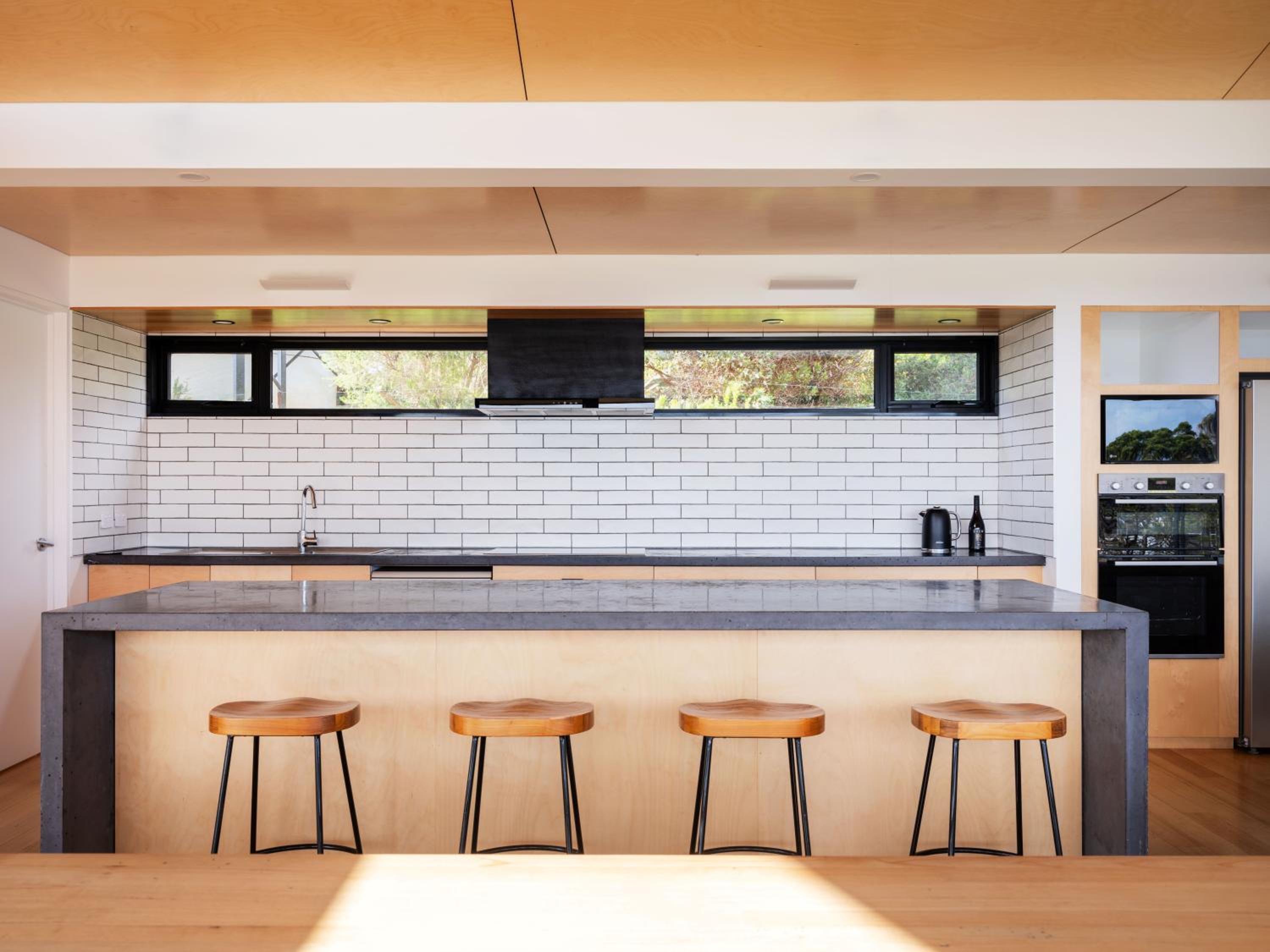 Atelier on Freycinet - Beachside Property