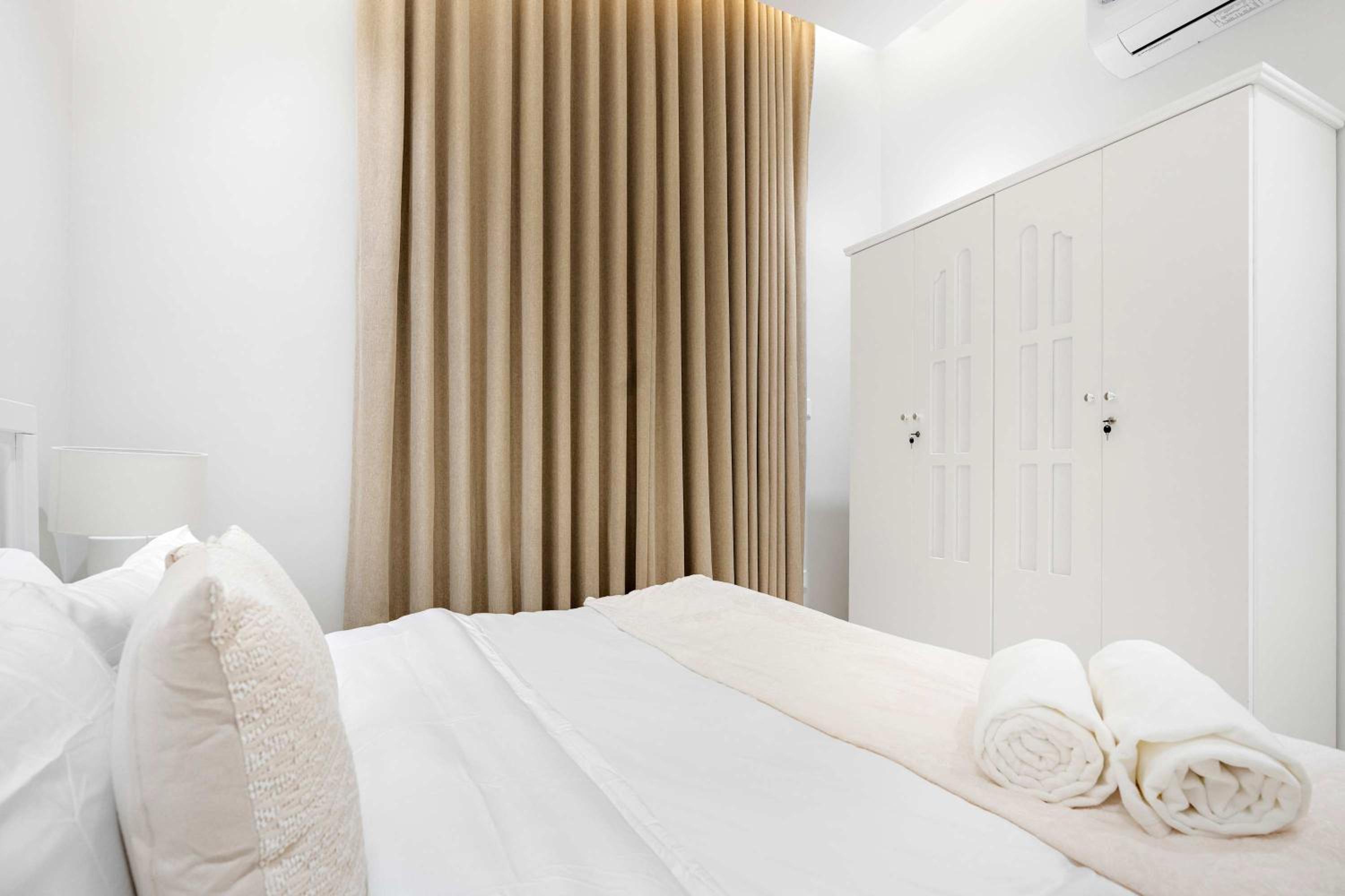 Silkhaus Chic and Luxury 3BR in Majidia at Al Malqa