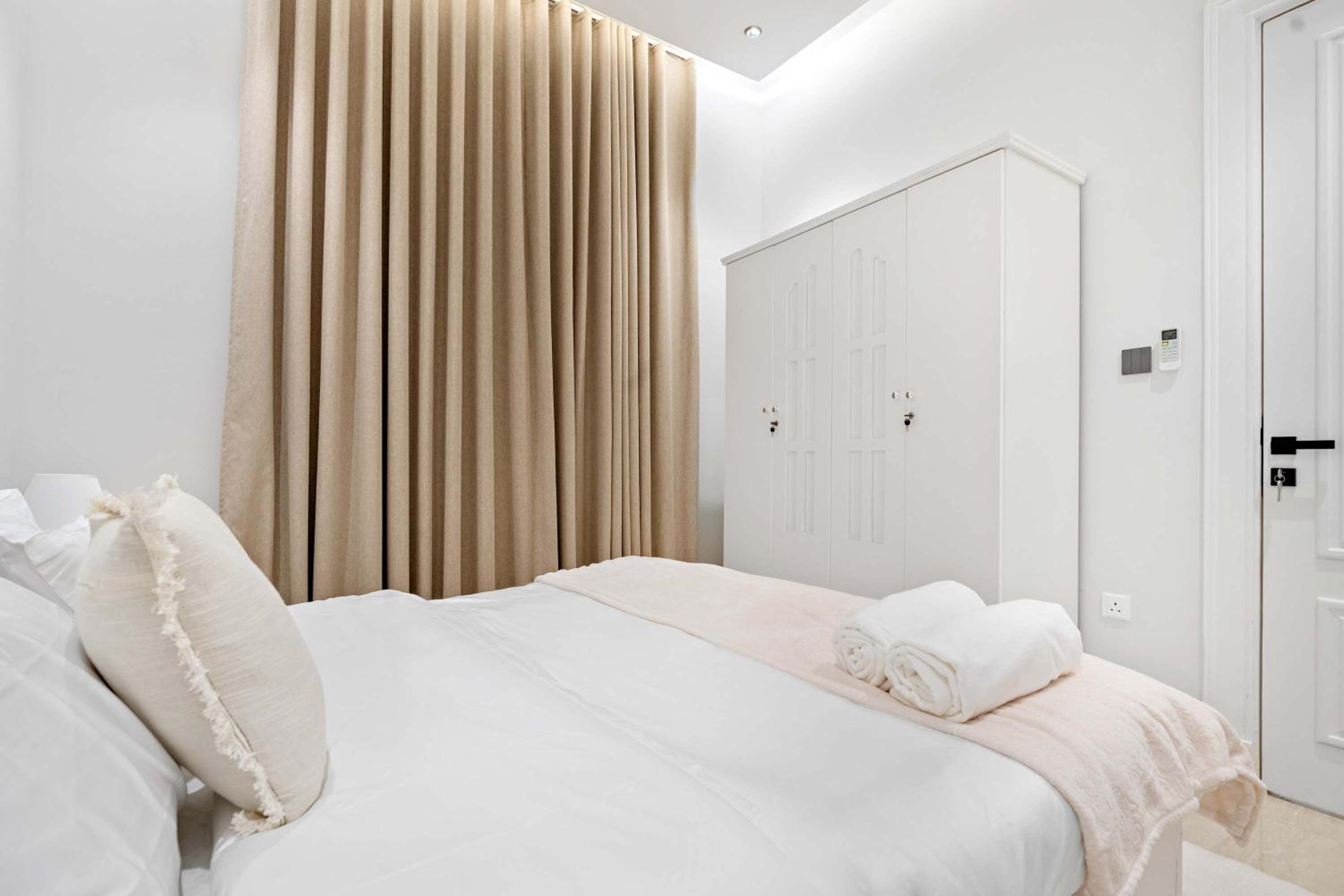Silkhaus Chic and Luxury 3BR in Majidia at Al Malqa