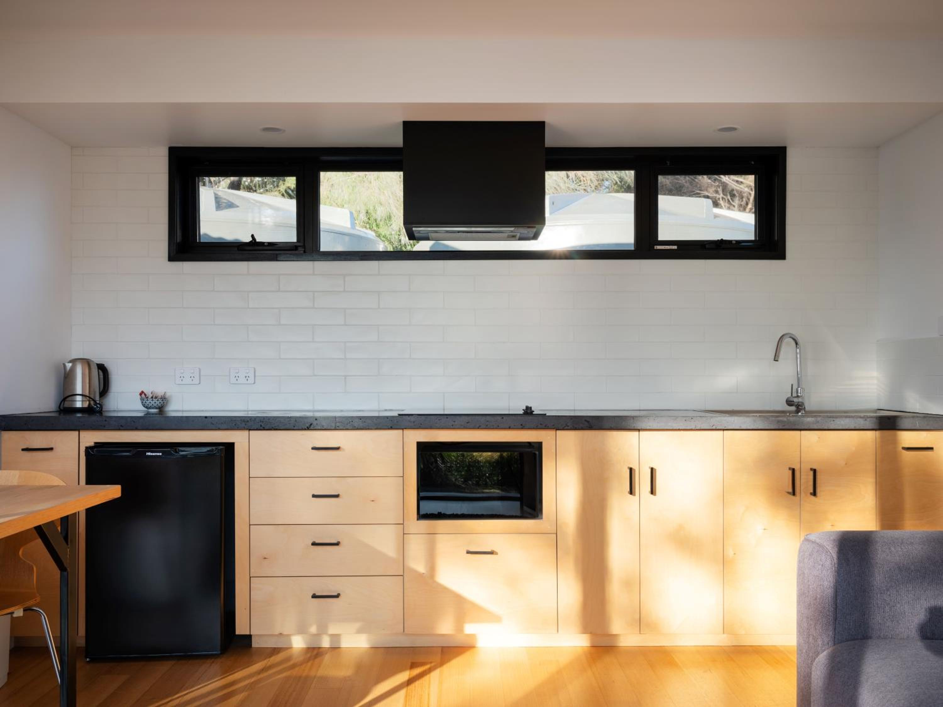 Atelier on Freycinet - Beachside Property