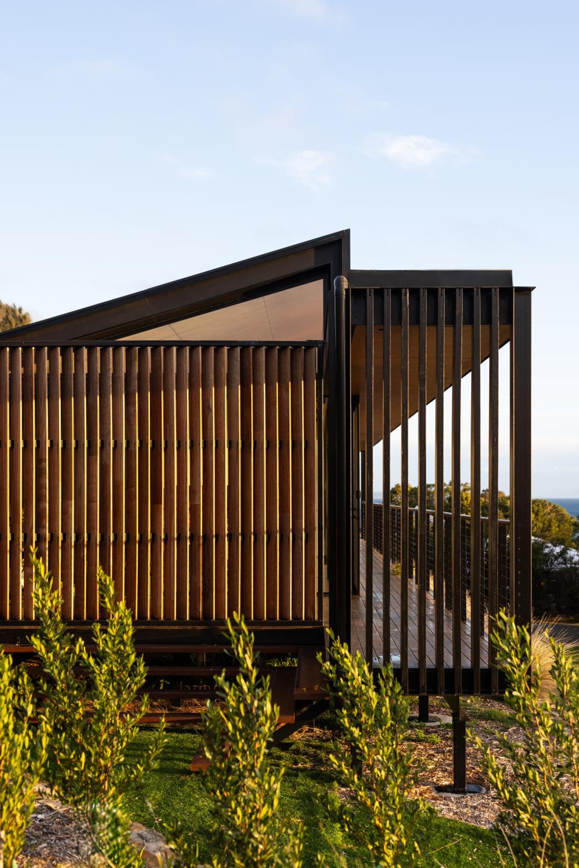 Atelier on Freycinet - Beachside Property