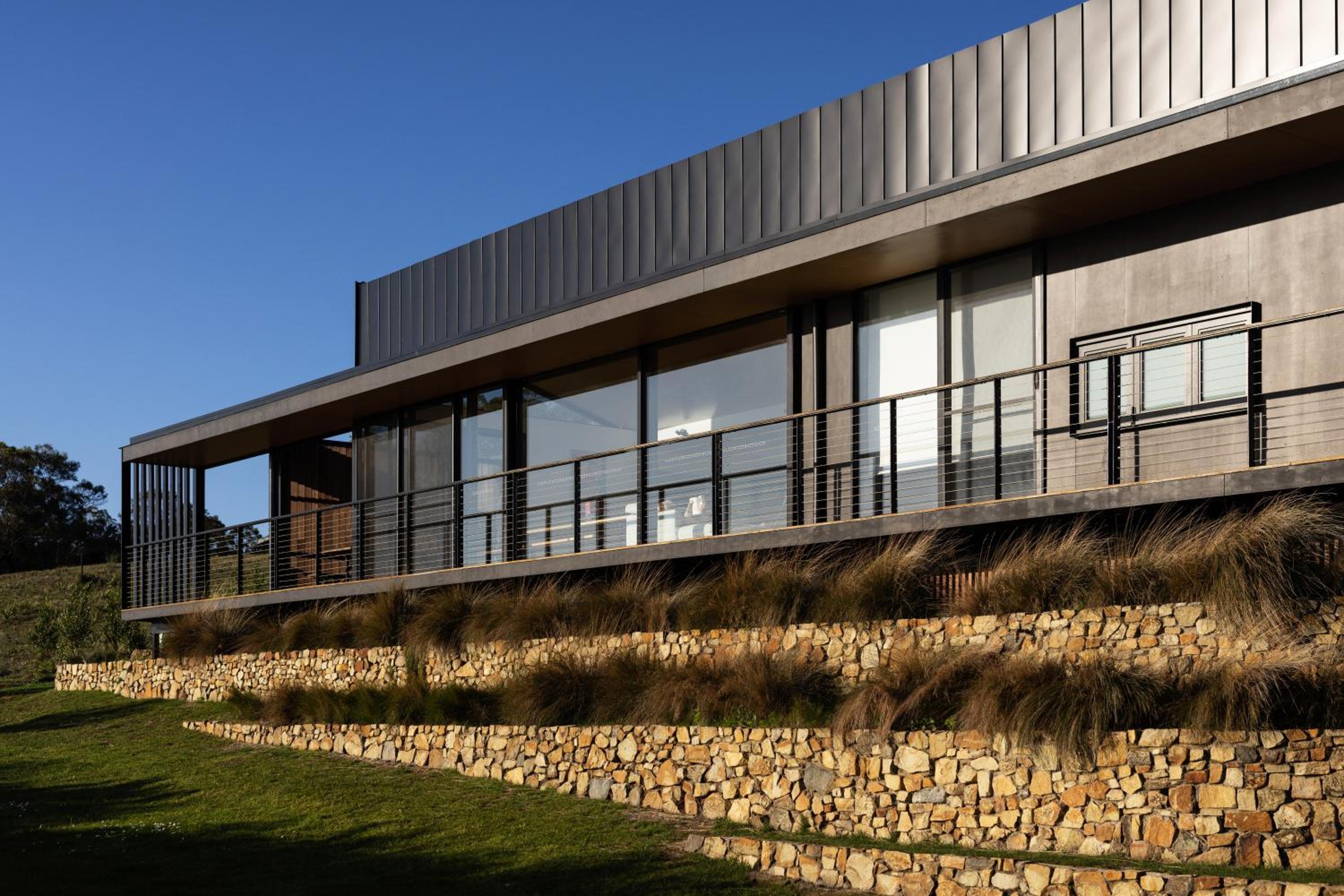 Atelier on Freycinet - Beachside Property