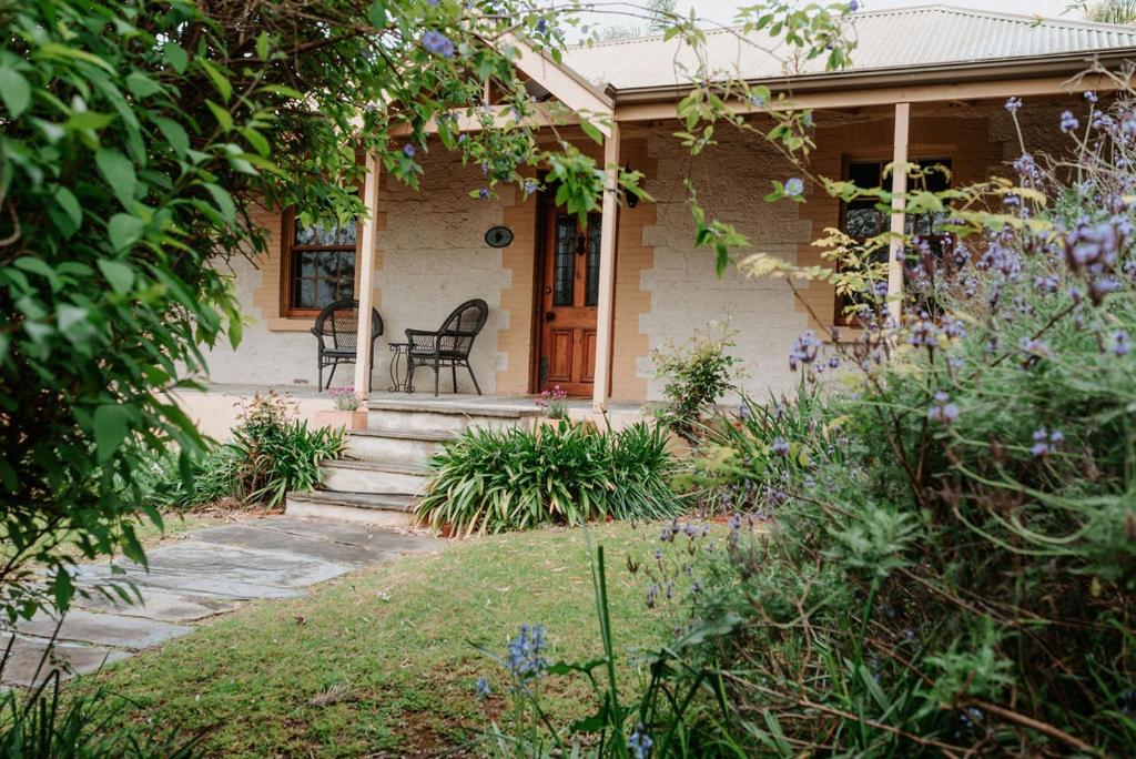 Cole-Brook Cottage Historic House