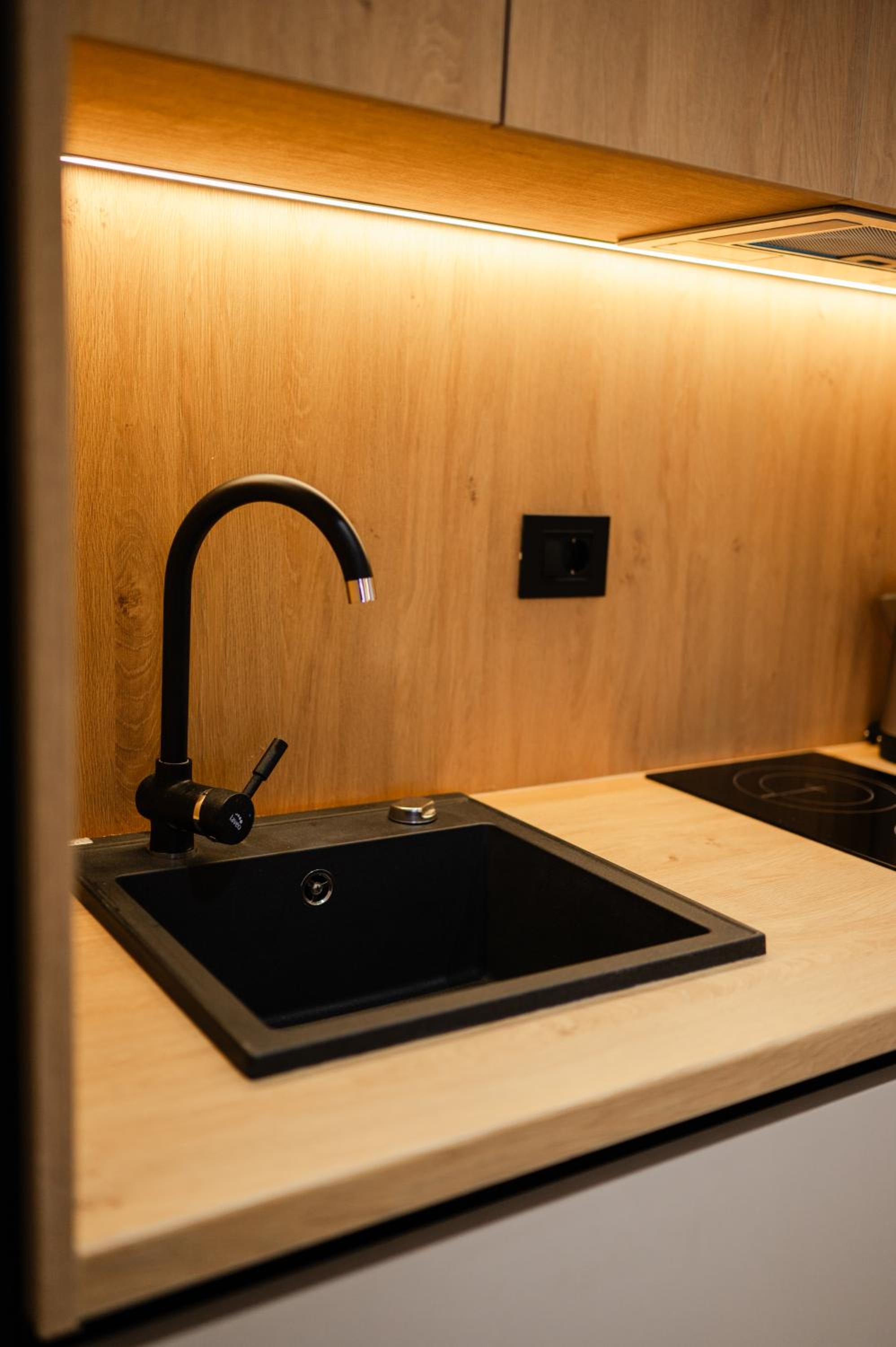 Studio Compact