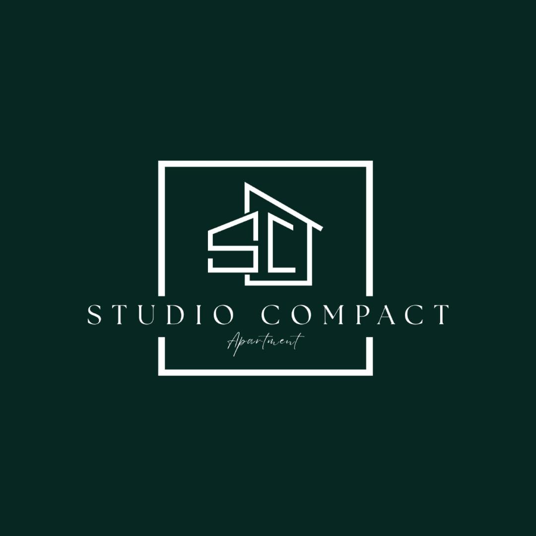 Studio Compact