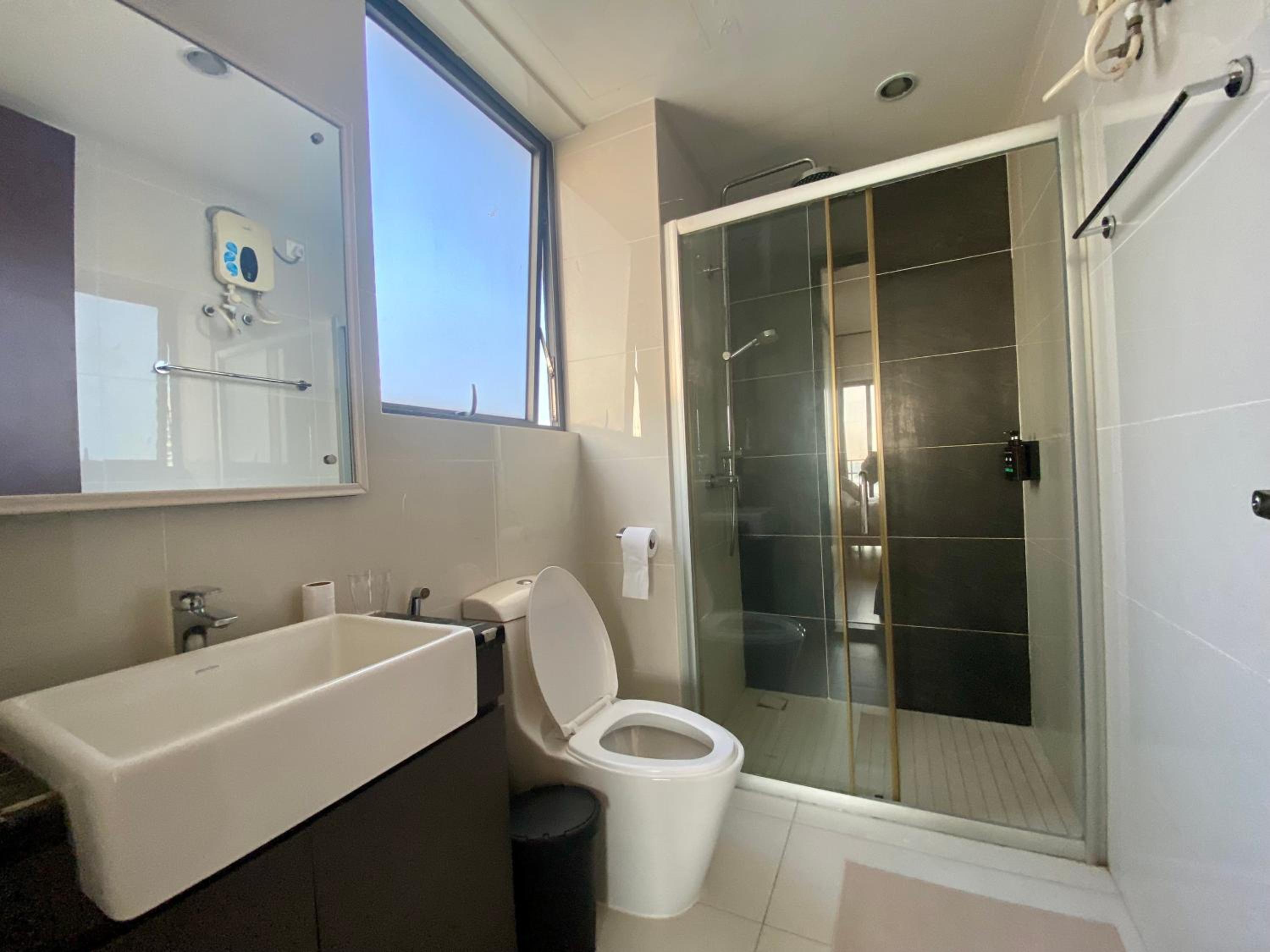 Country Garden Danga Bay,Full Seaview, 6-8pax, Netflix