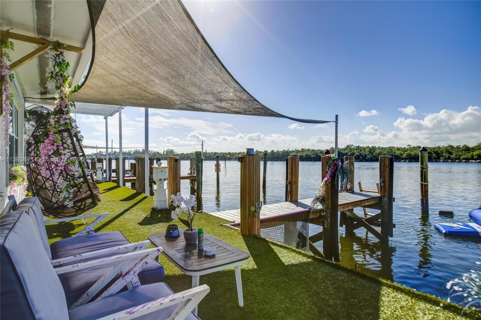 Hotel The Dream Marina - Image 1